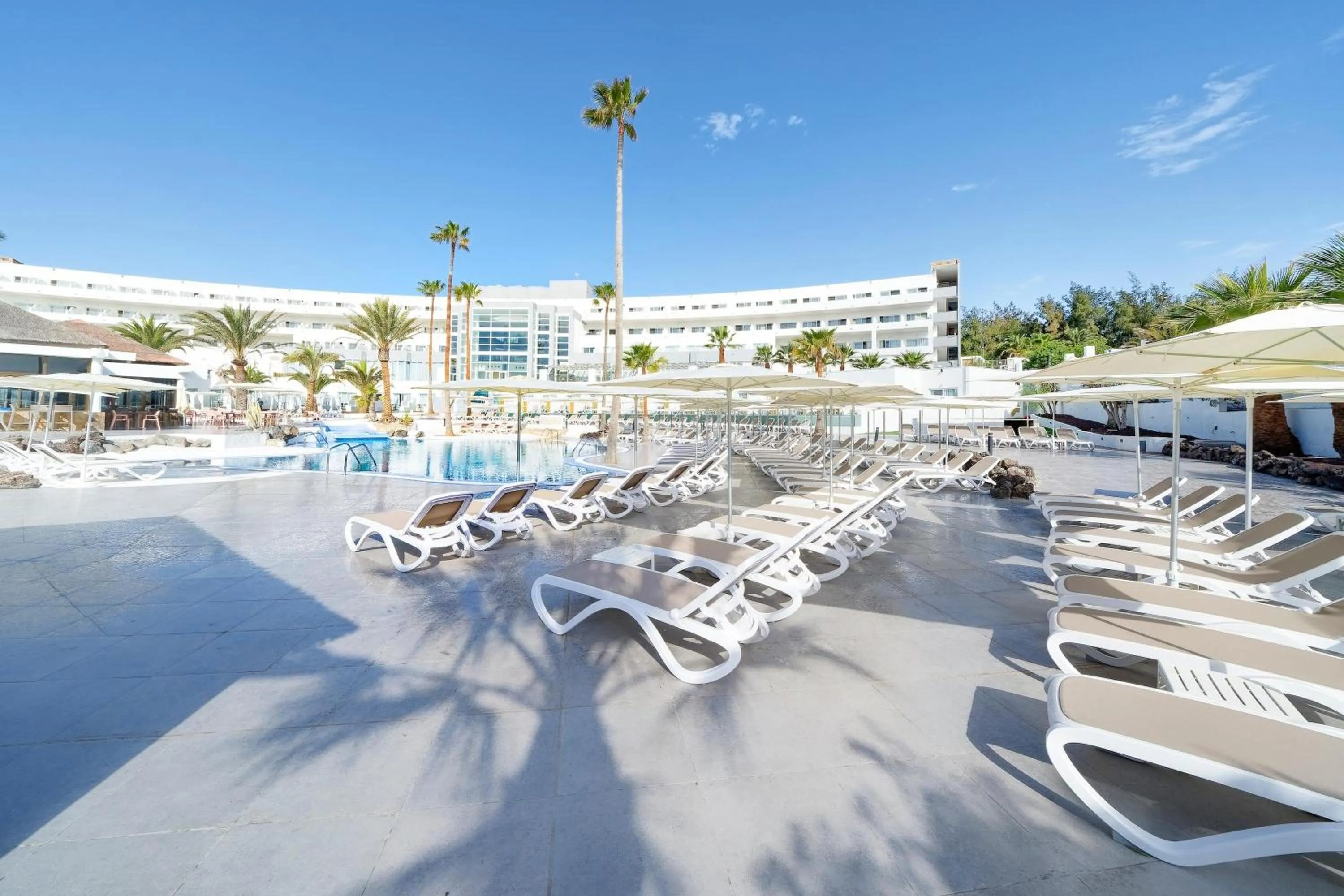 Swimming pool in BLUESEA Golden Beach
