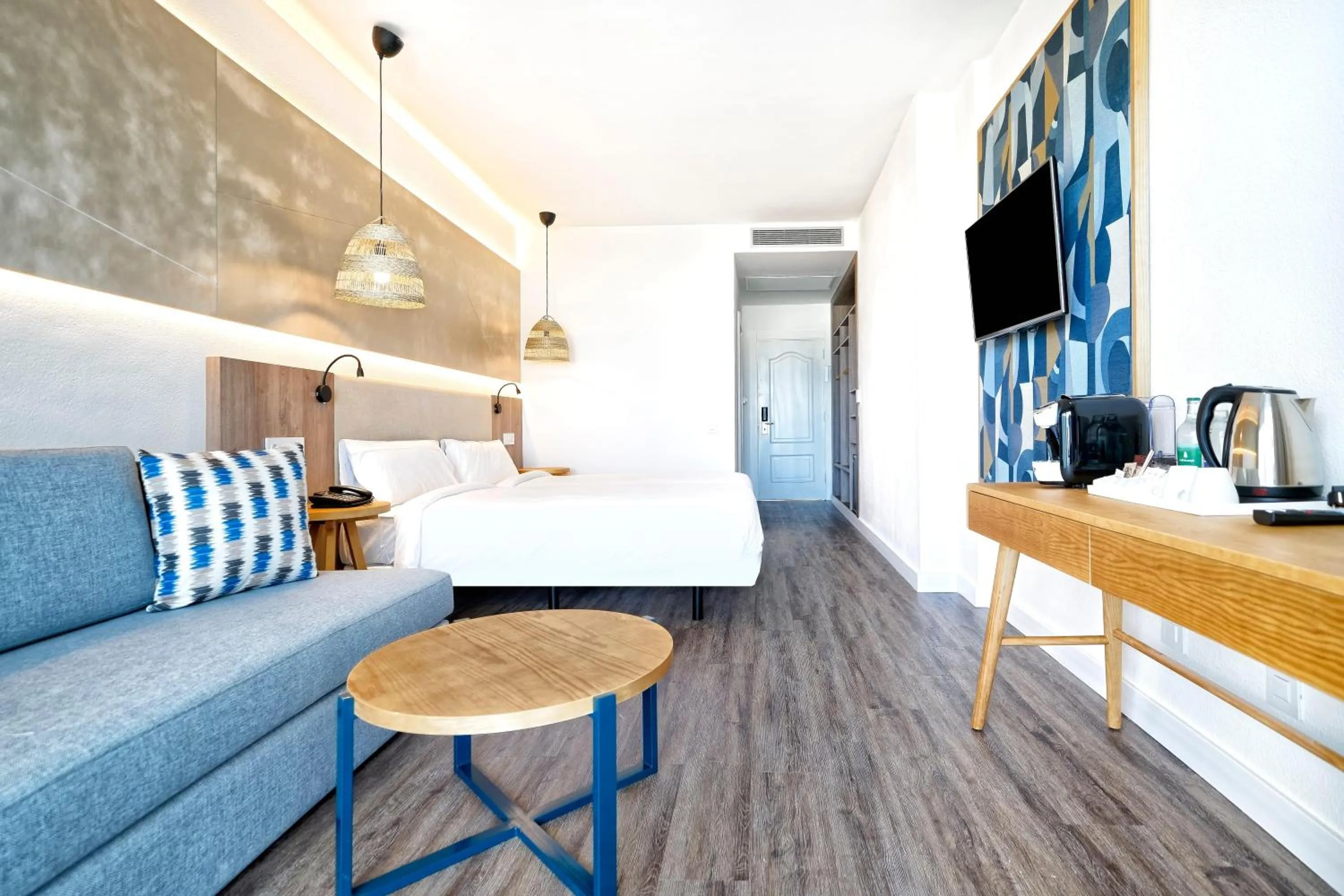 Photo of the whole room, Bed in BLUESEA Golden Beach