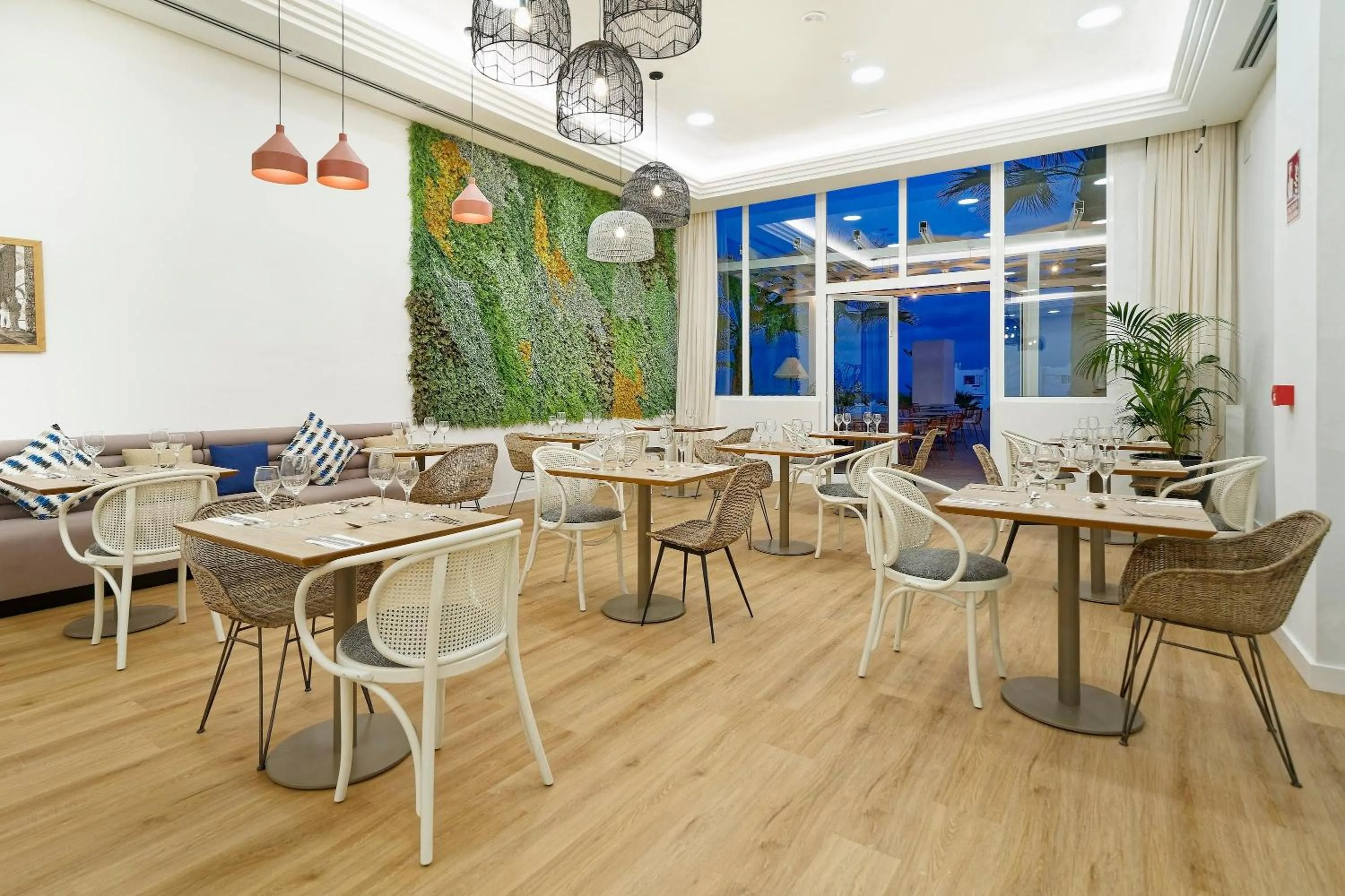 Restaurant/places to eat in BLUESEA Golden Beach