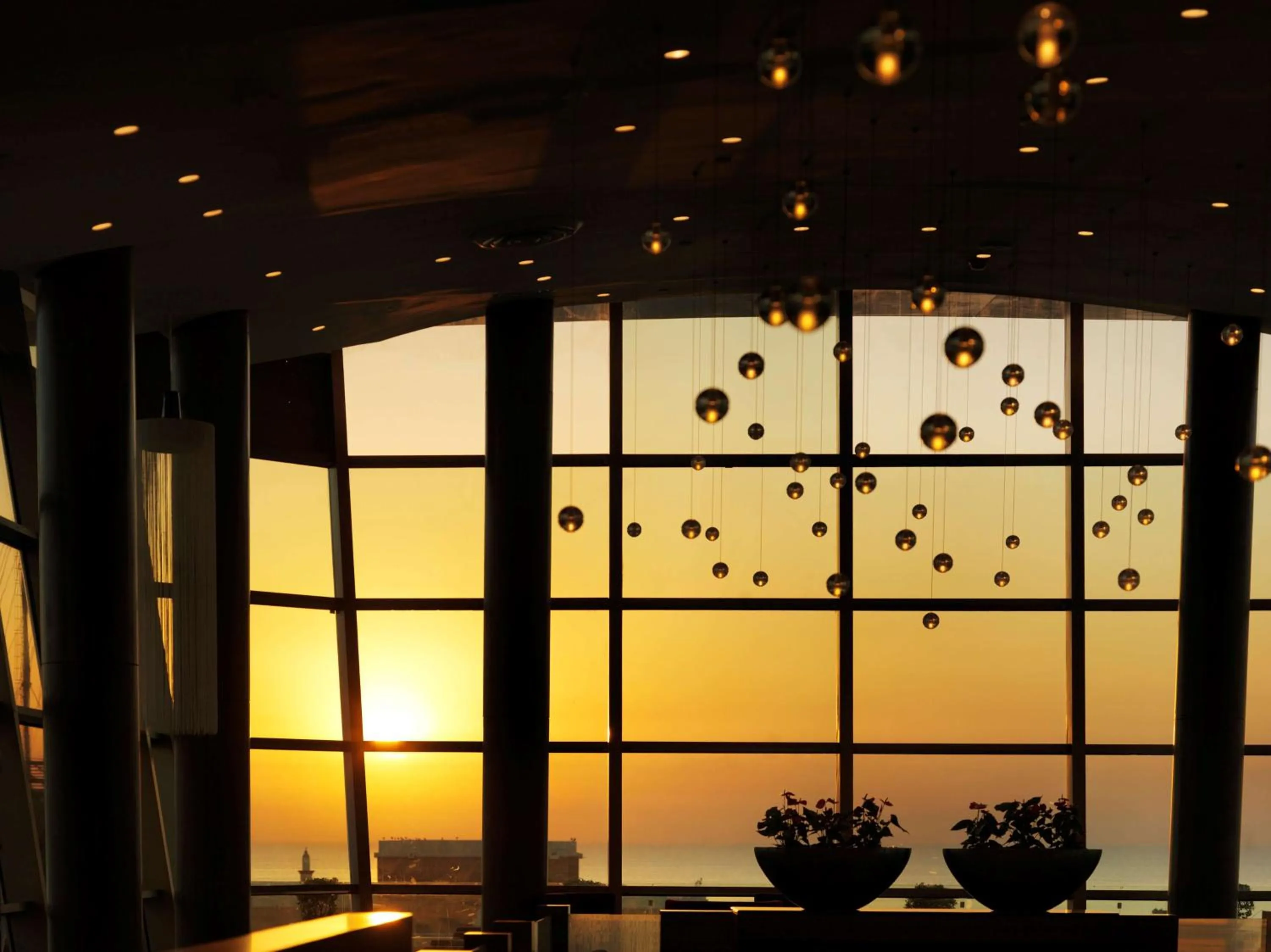 Lounge or bar in Radisson Blu Hotel, Kuwait