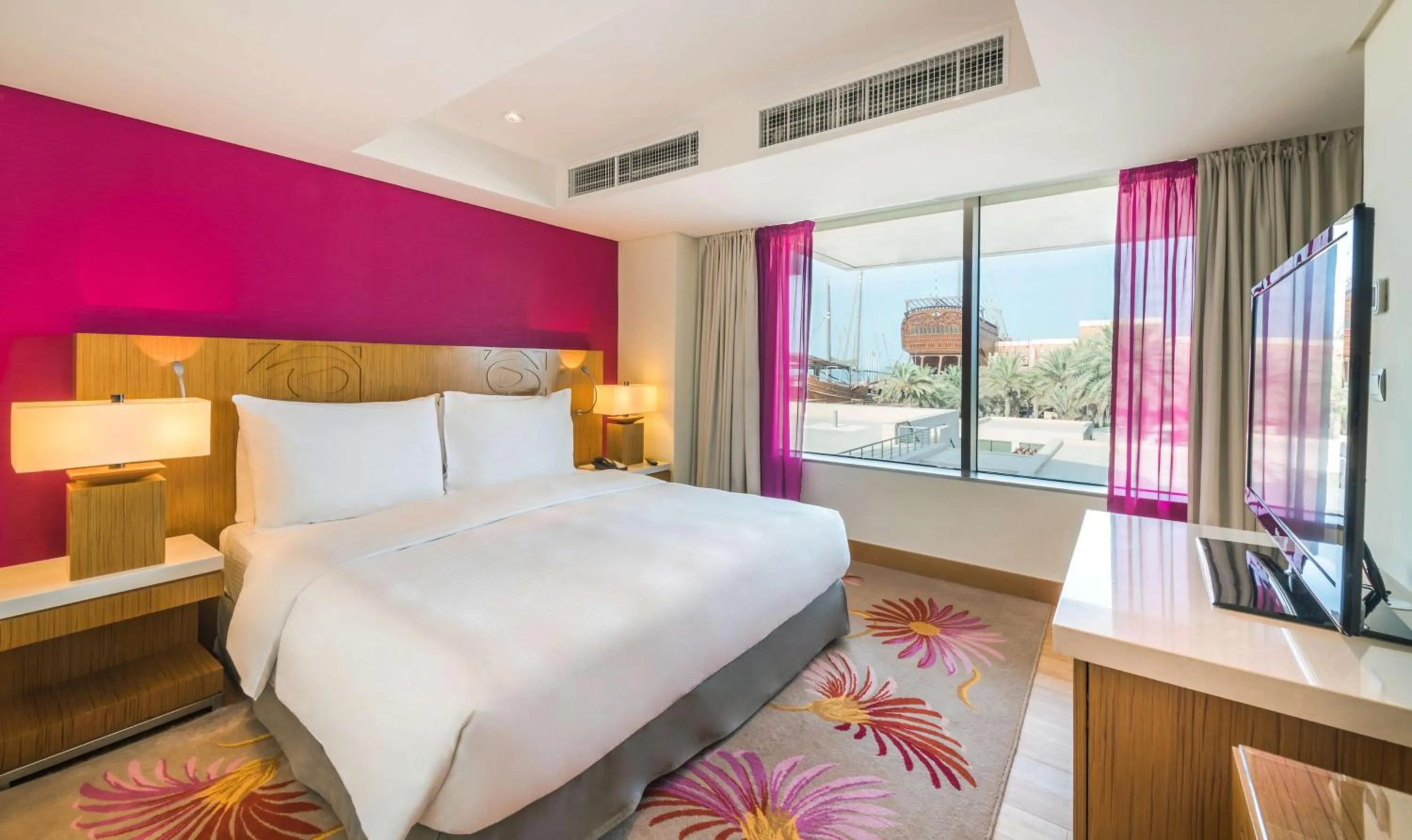 Photo of the whole room, Bed in Radisson Blu Hotel, Kuwait