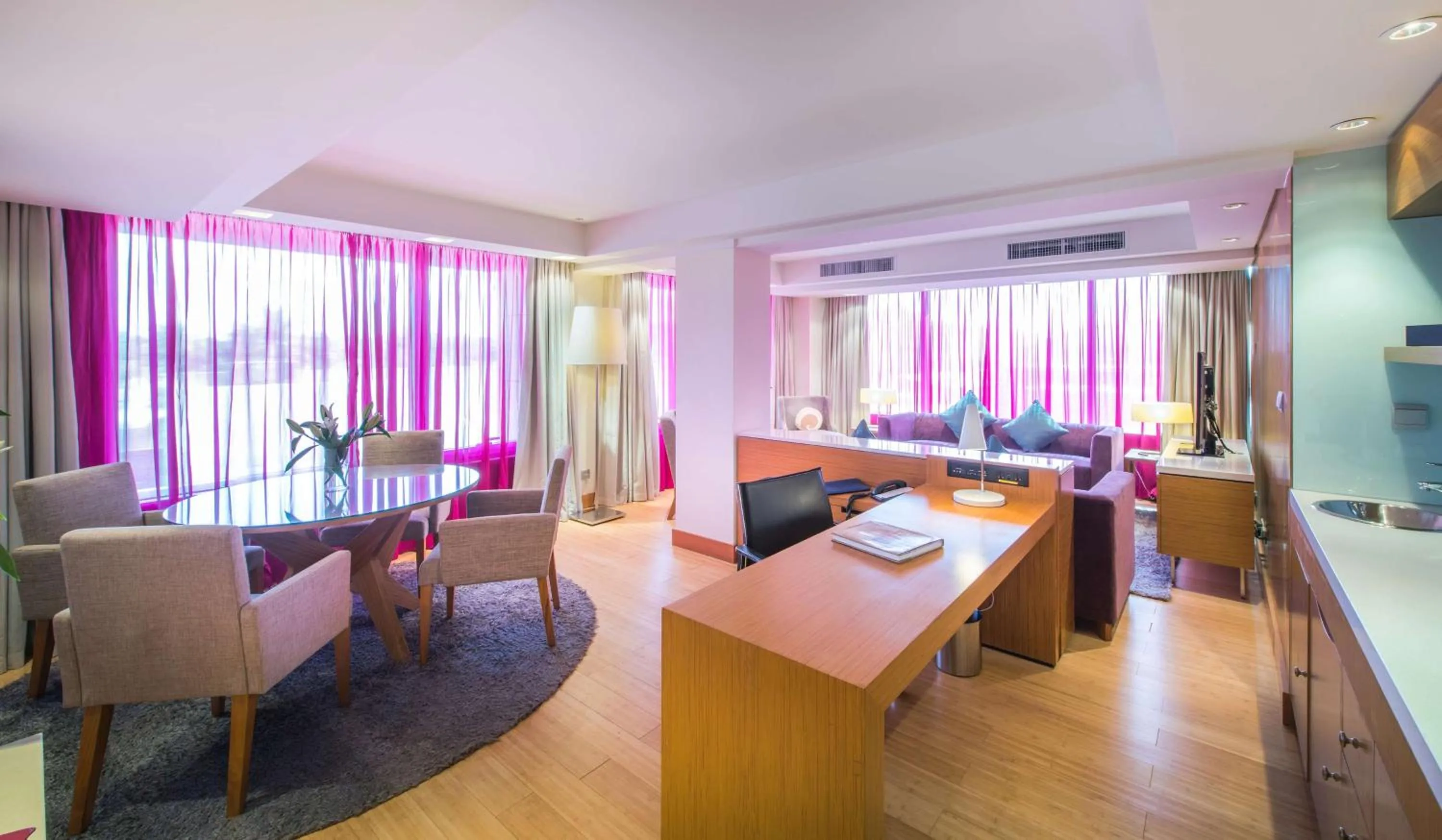 Photo of the whole room in Radisson Blu Hotel, Kuwait