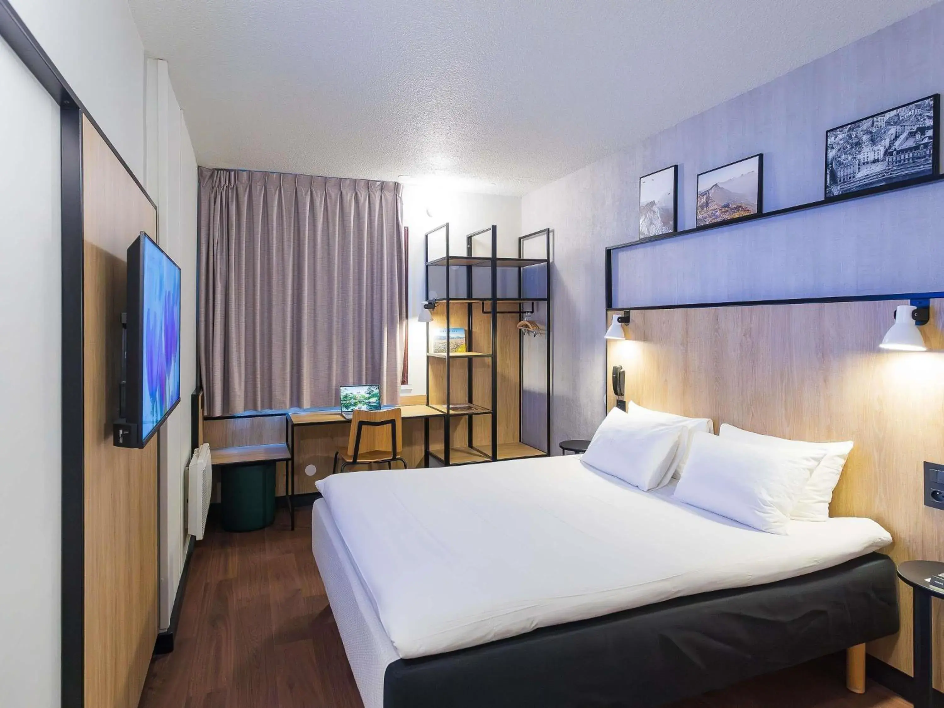 Standard Double Room in ibis Grenoble Gare Standard Double Room in ibis Grenoble Gare