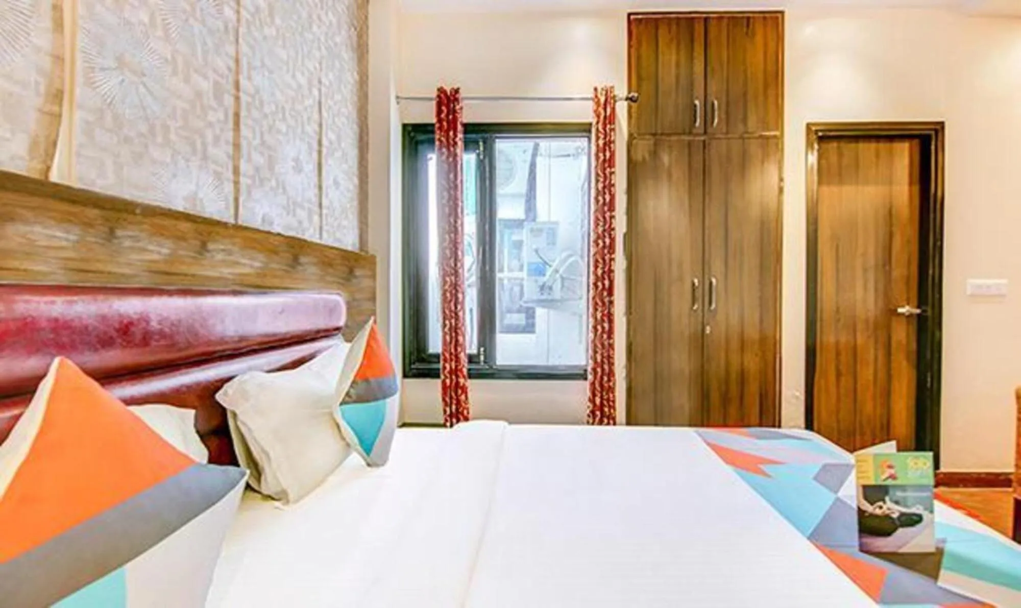 Bed in FabHotel The Gayatri Palace