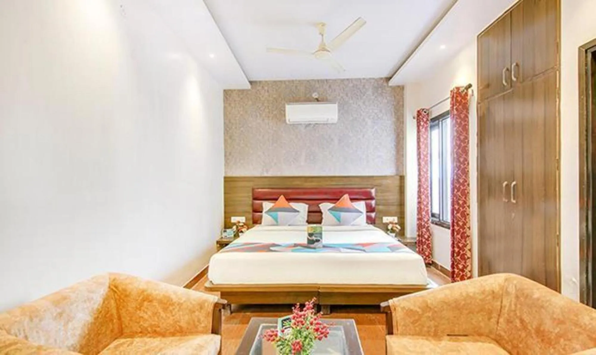 Bed in FabHotel The Gayatri Palace