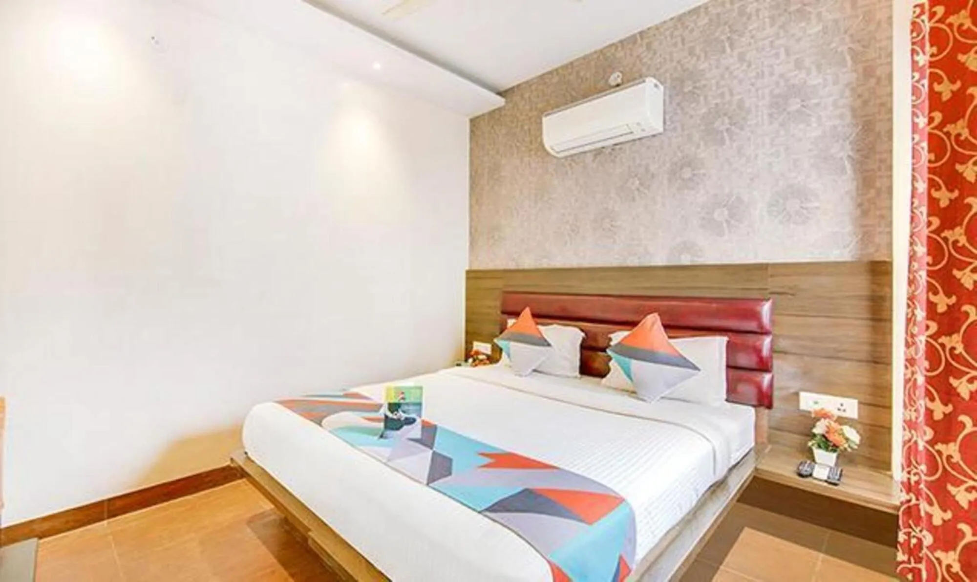 Bed in FabHotel The Gayatri Palace