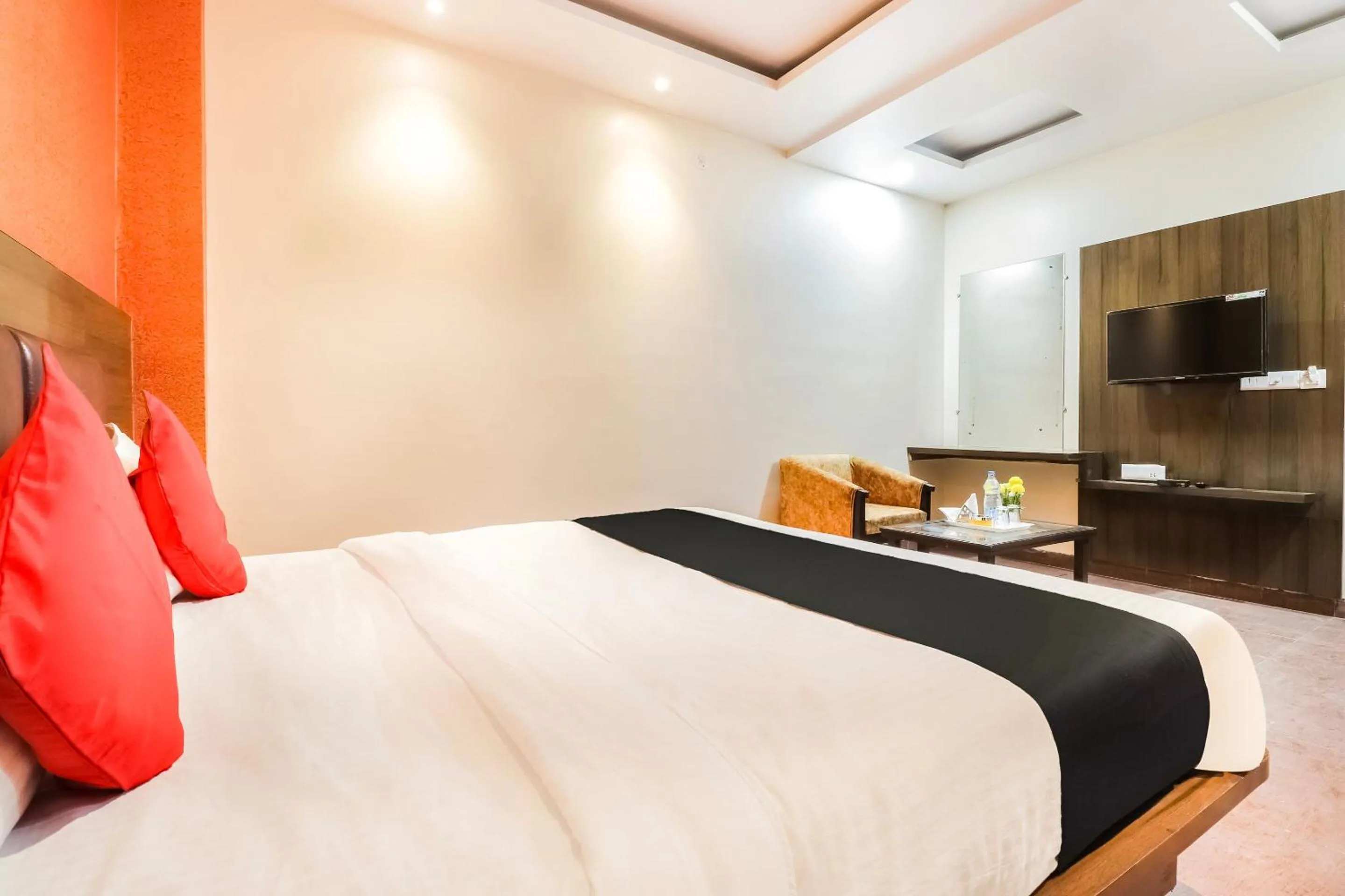 Bedroom, Bed in Collection O Gaytri Palace