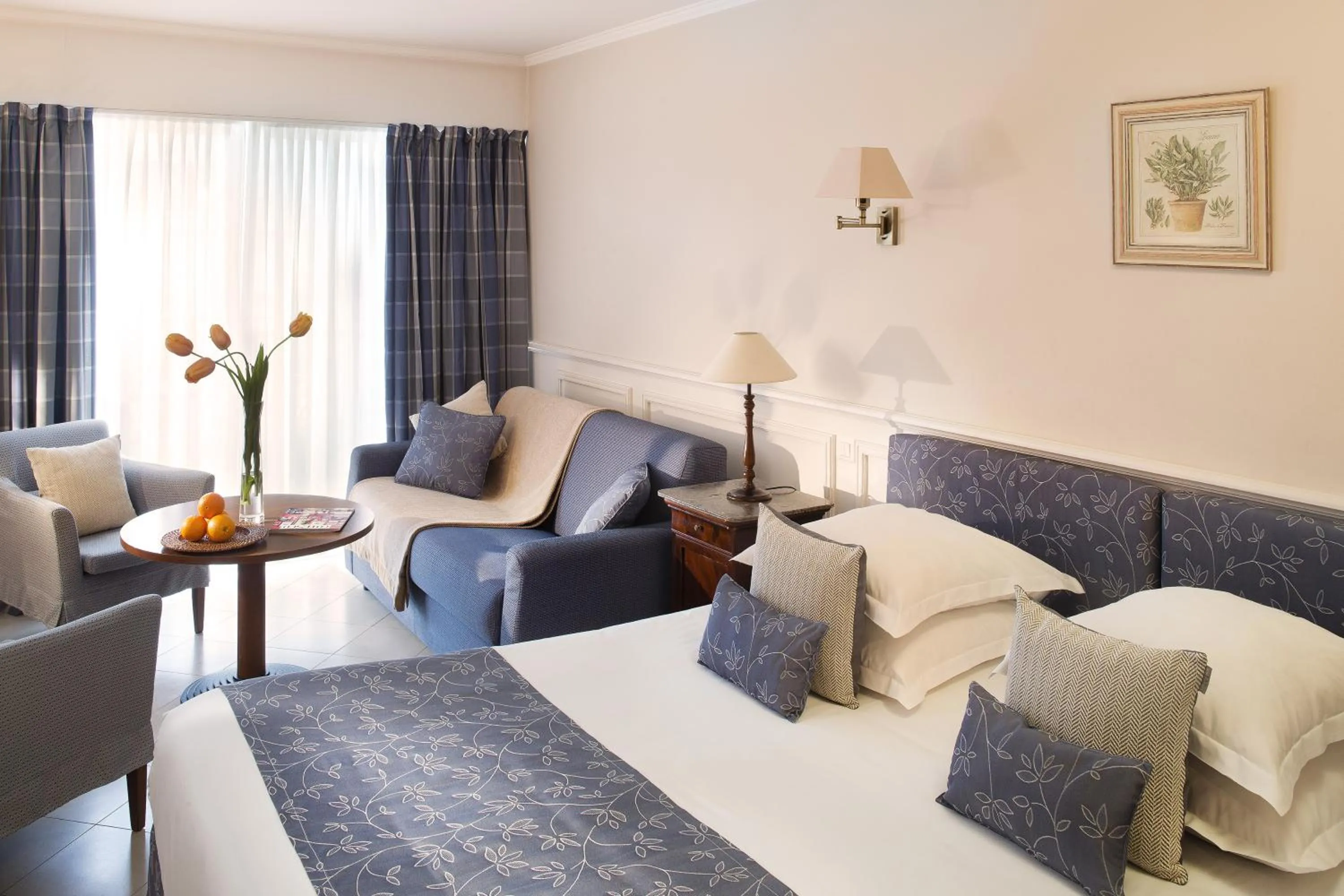 Photo of the whole room, Bed in Villa d'Estelle