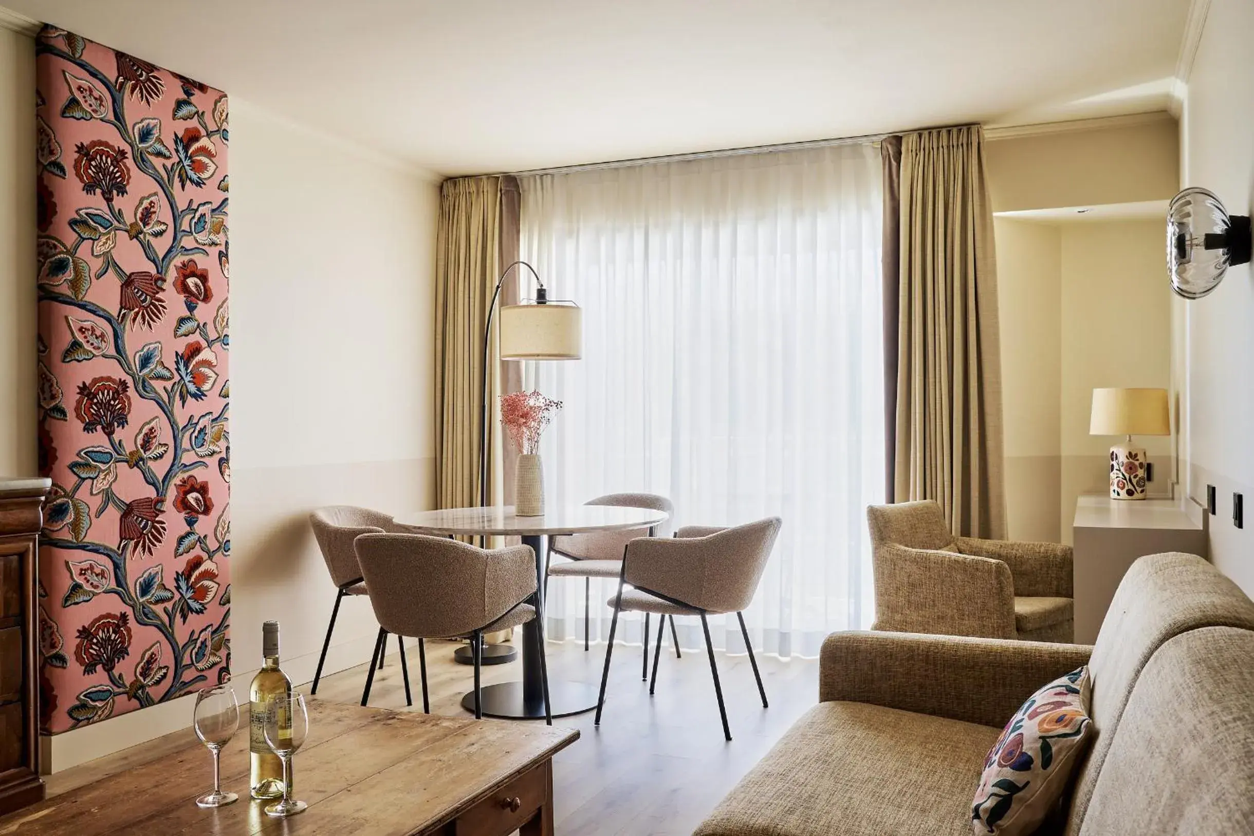 One-Bedroom Deluxe Apartment in Villa d'Estelle One-Bedroom Deluxe Apartment in Villa d'Estelle