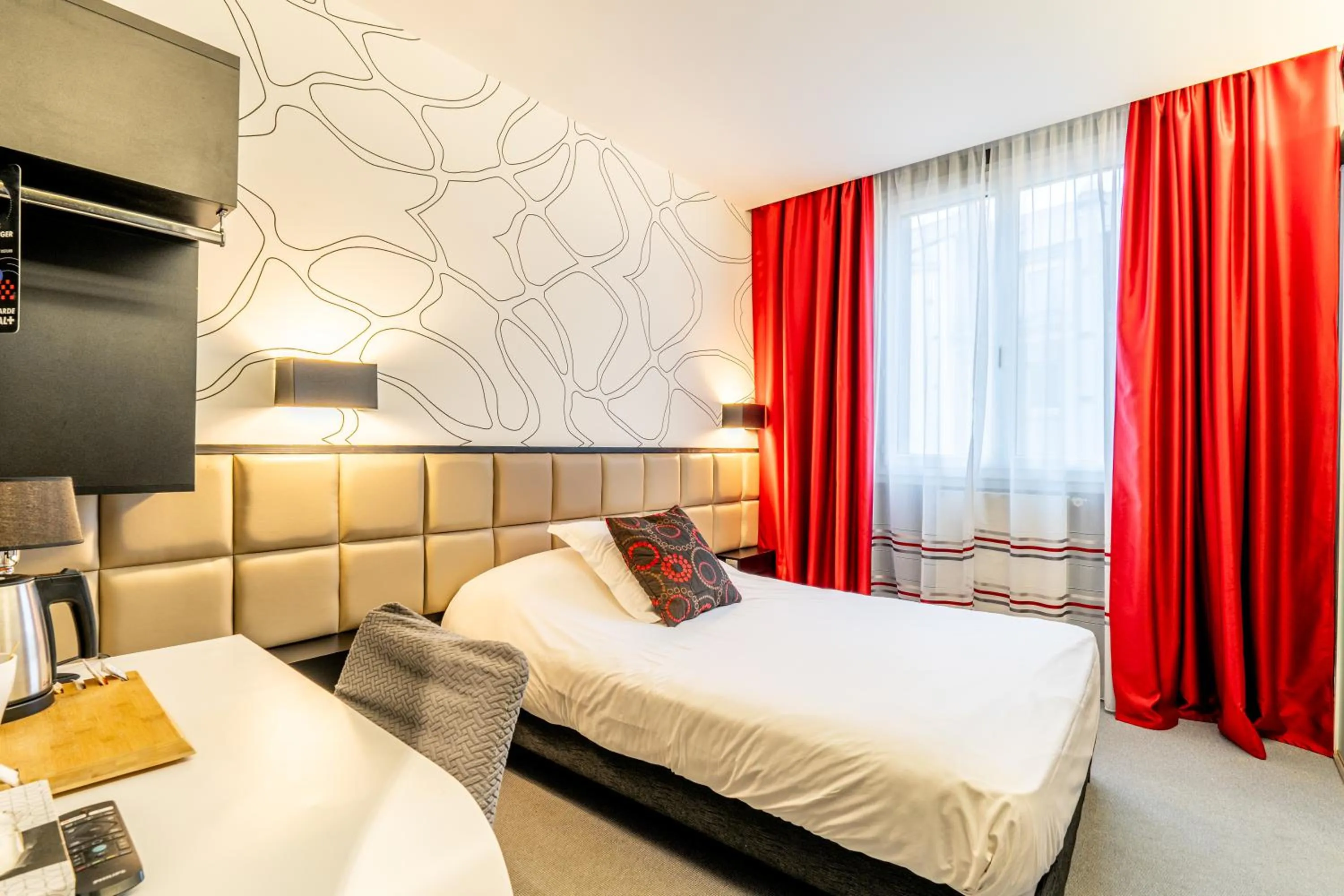 Bed in Hôtel Astoria