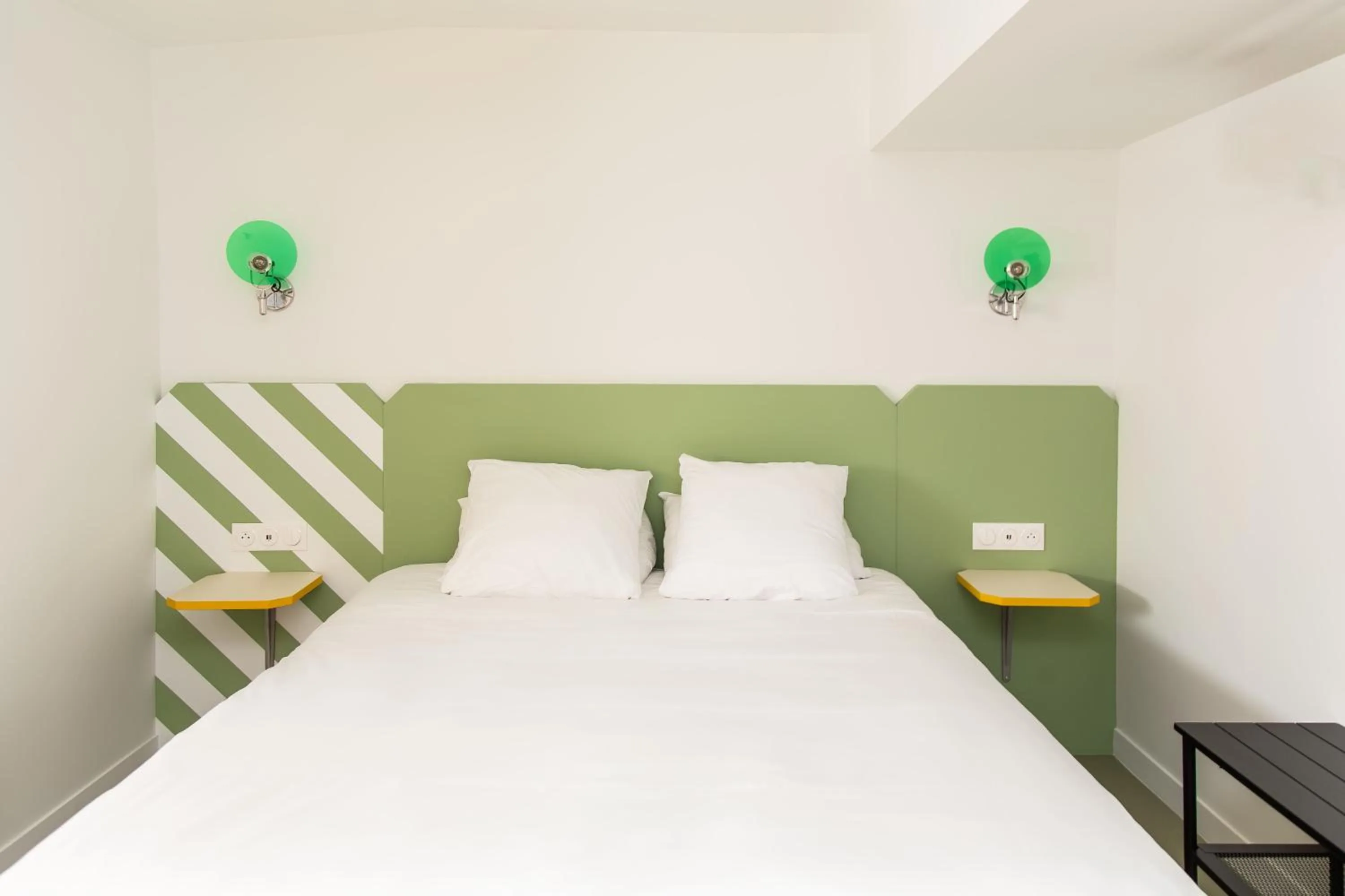 Bedroom, Bed in OLDEGAR Hôtel