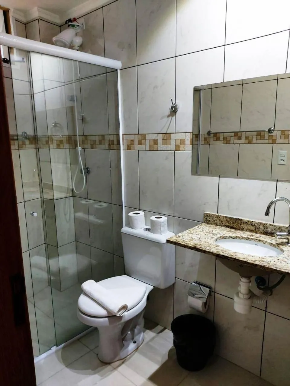 Bathroom in Lebanon Praia Hotel