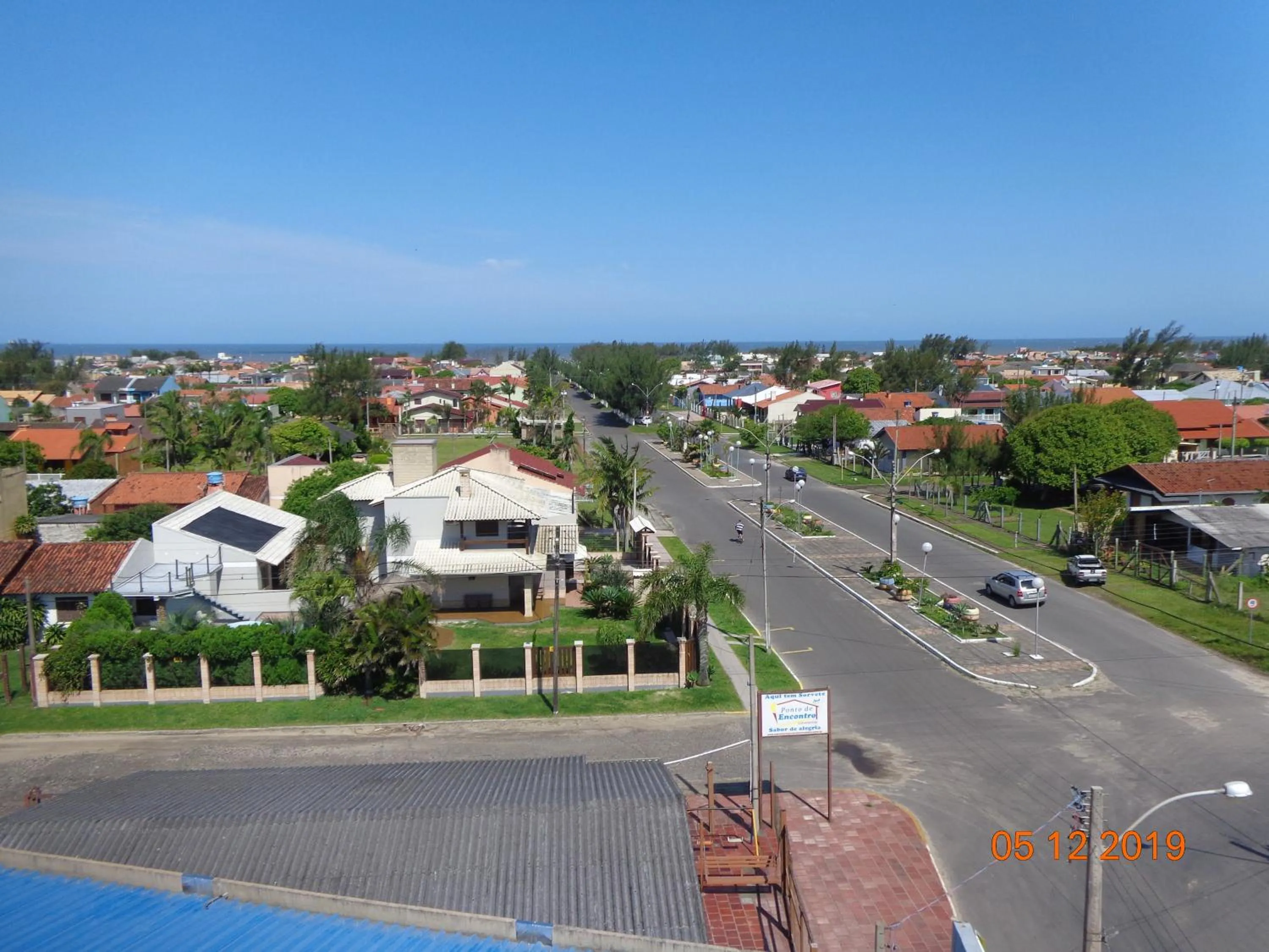 Street view in Lebanon Praia Hotel