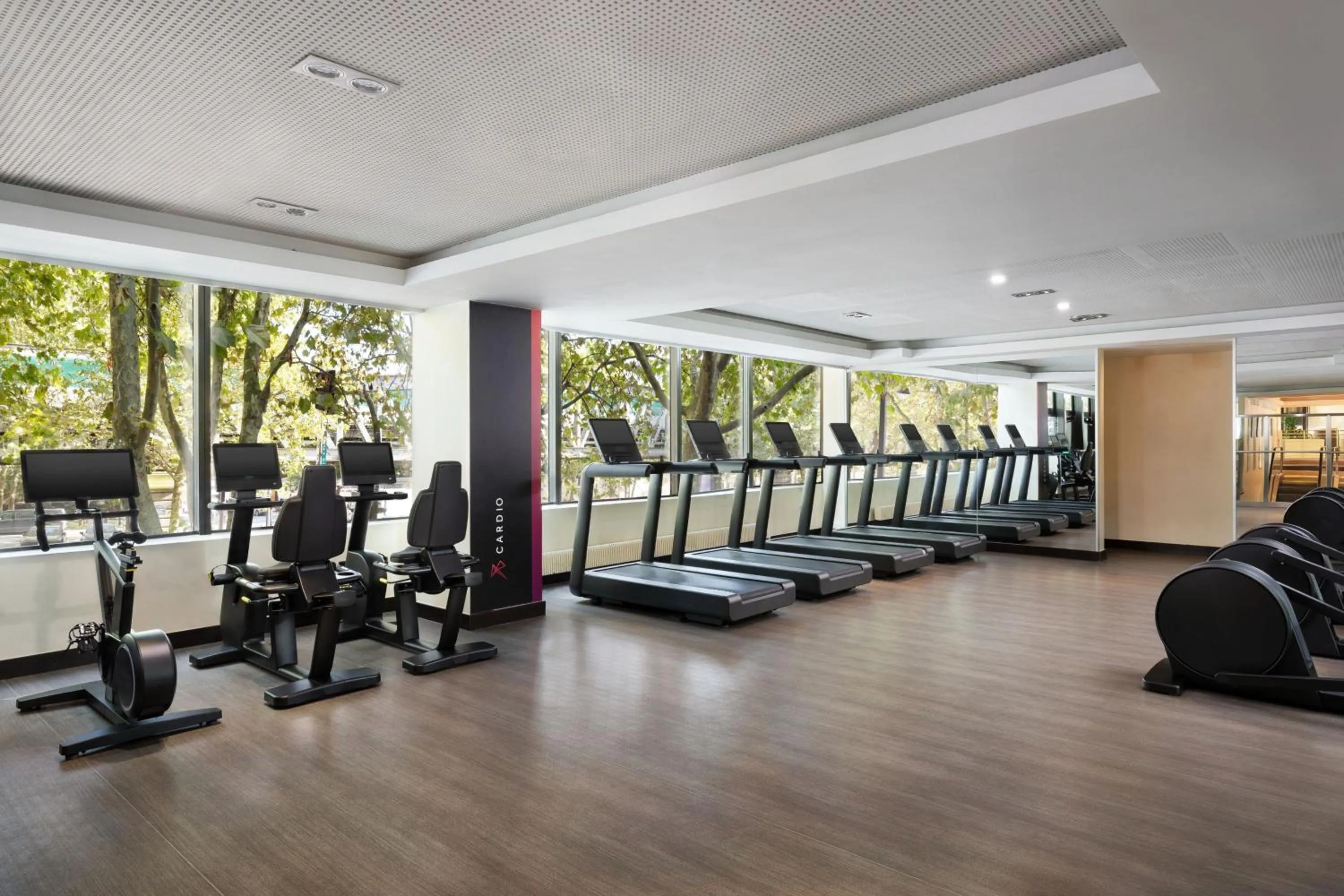 Fitness centre/facilities in Paris Marriott Rive Gauche Hotel & Conference Center