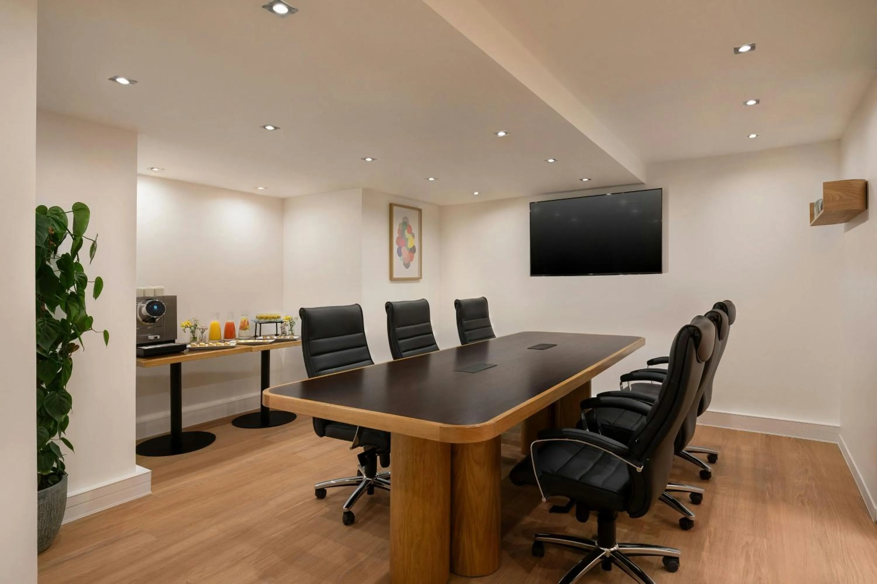 Lobby or reception in Paris Marriott Rive Gauche Hotel & Conference Center