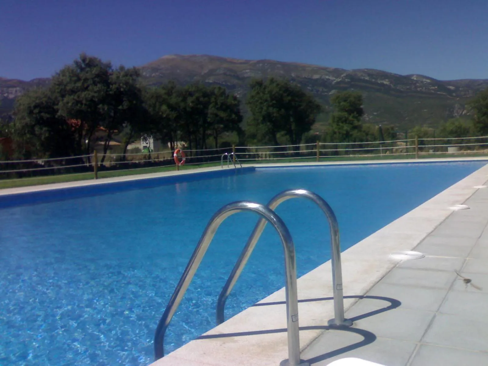 Swimming pool in Apartamentos Cañones de Guara y Formiga