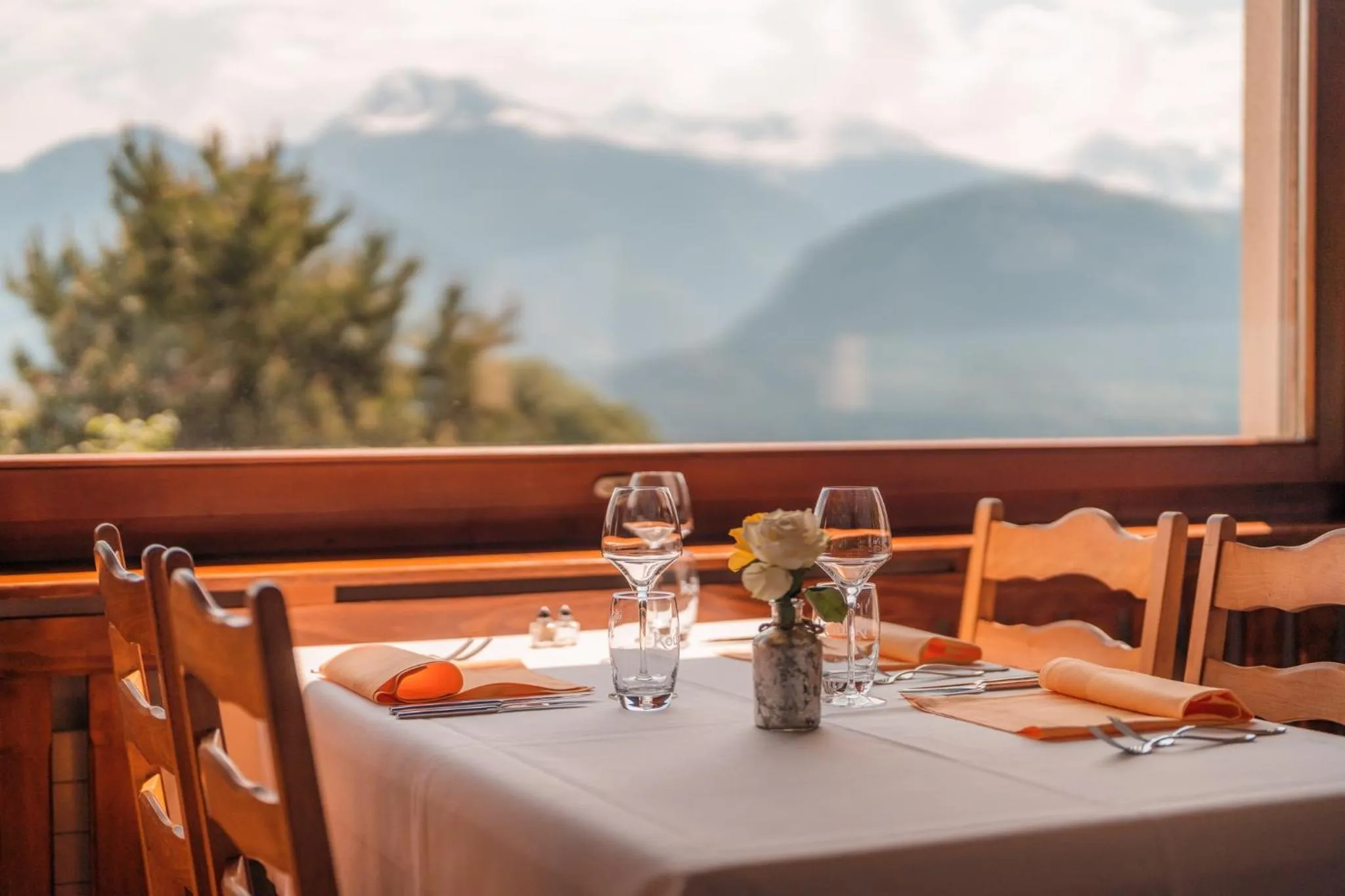 Restaurant/places to eat in Relais Fleuri