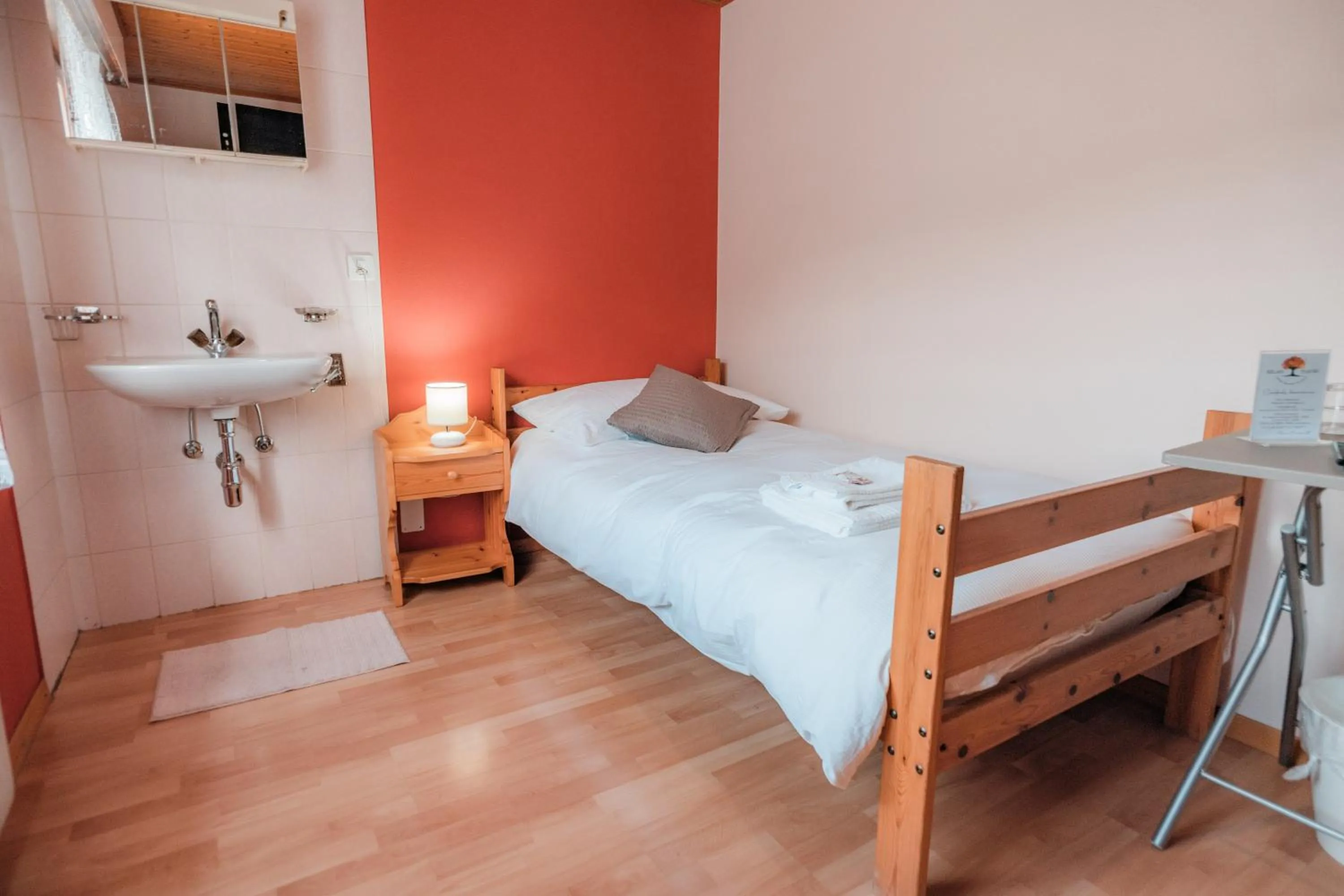 Photo of the whole room in Relais Fleuri