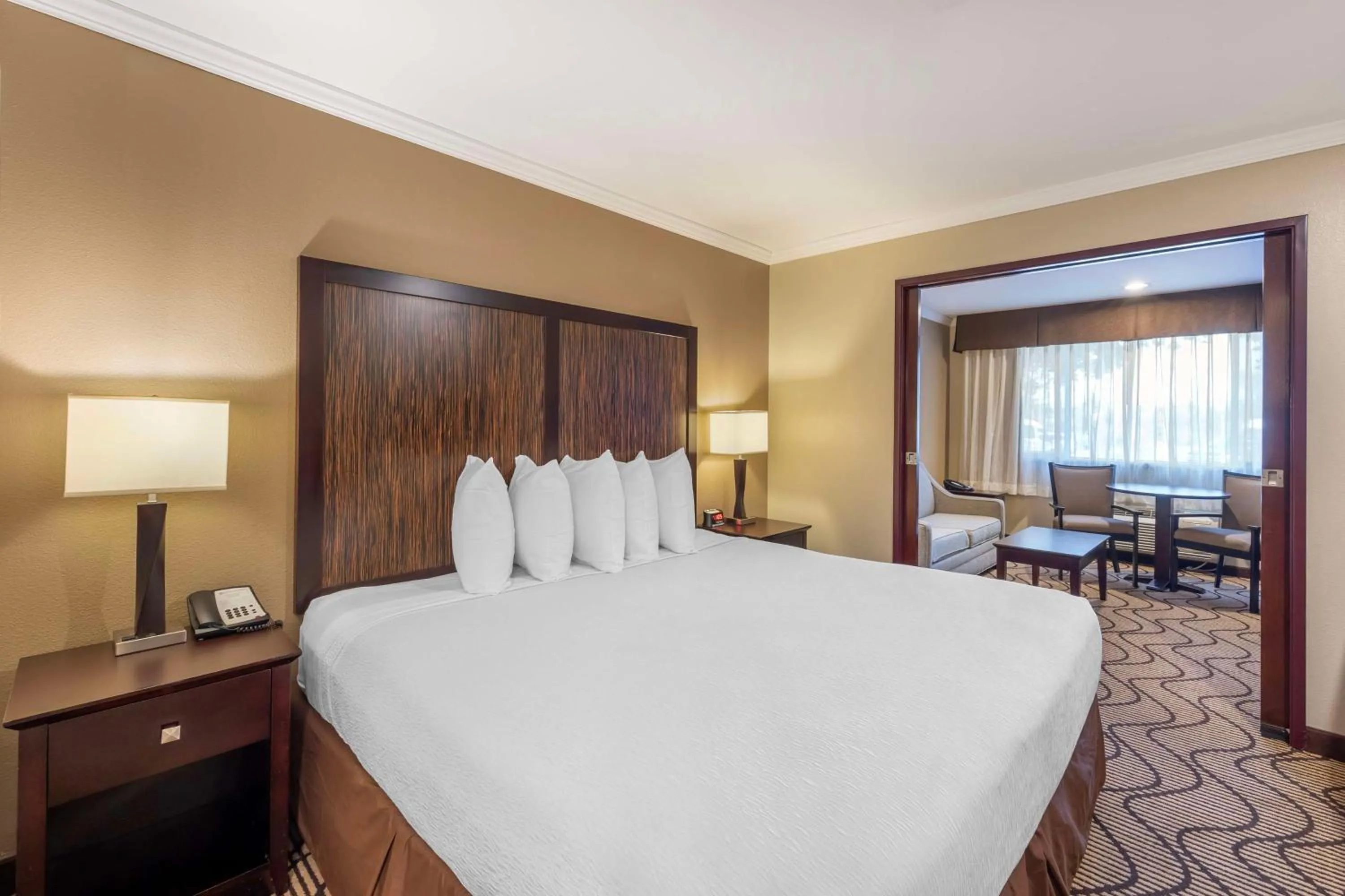 Bedroom, Bed in Best Western Plus Orchid Hotel & Suites