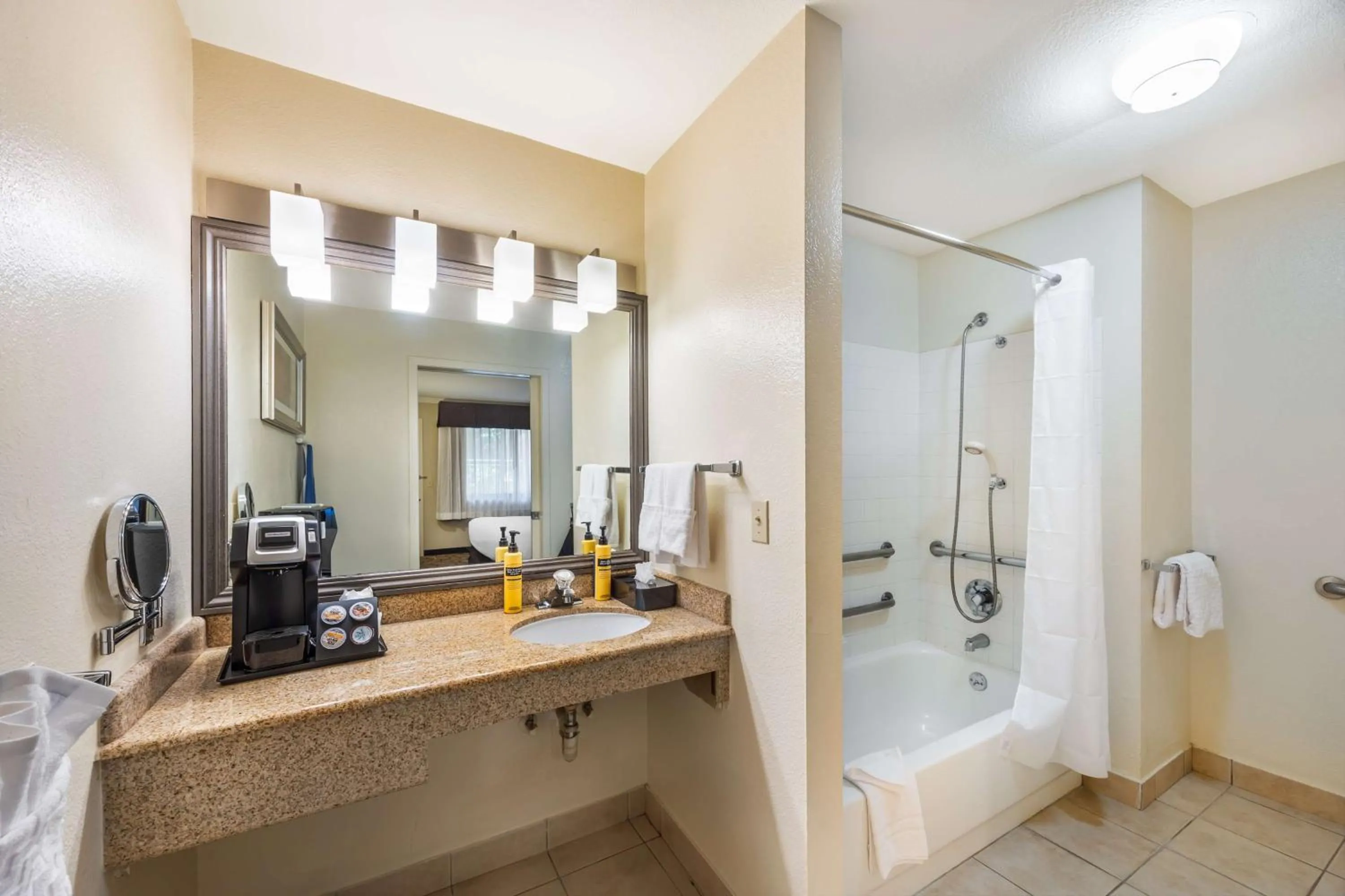 Bathroom in Best Western Plus Orchid Hotel & Suites