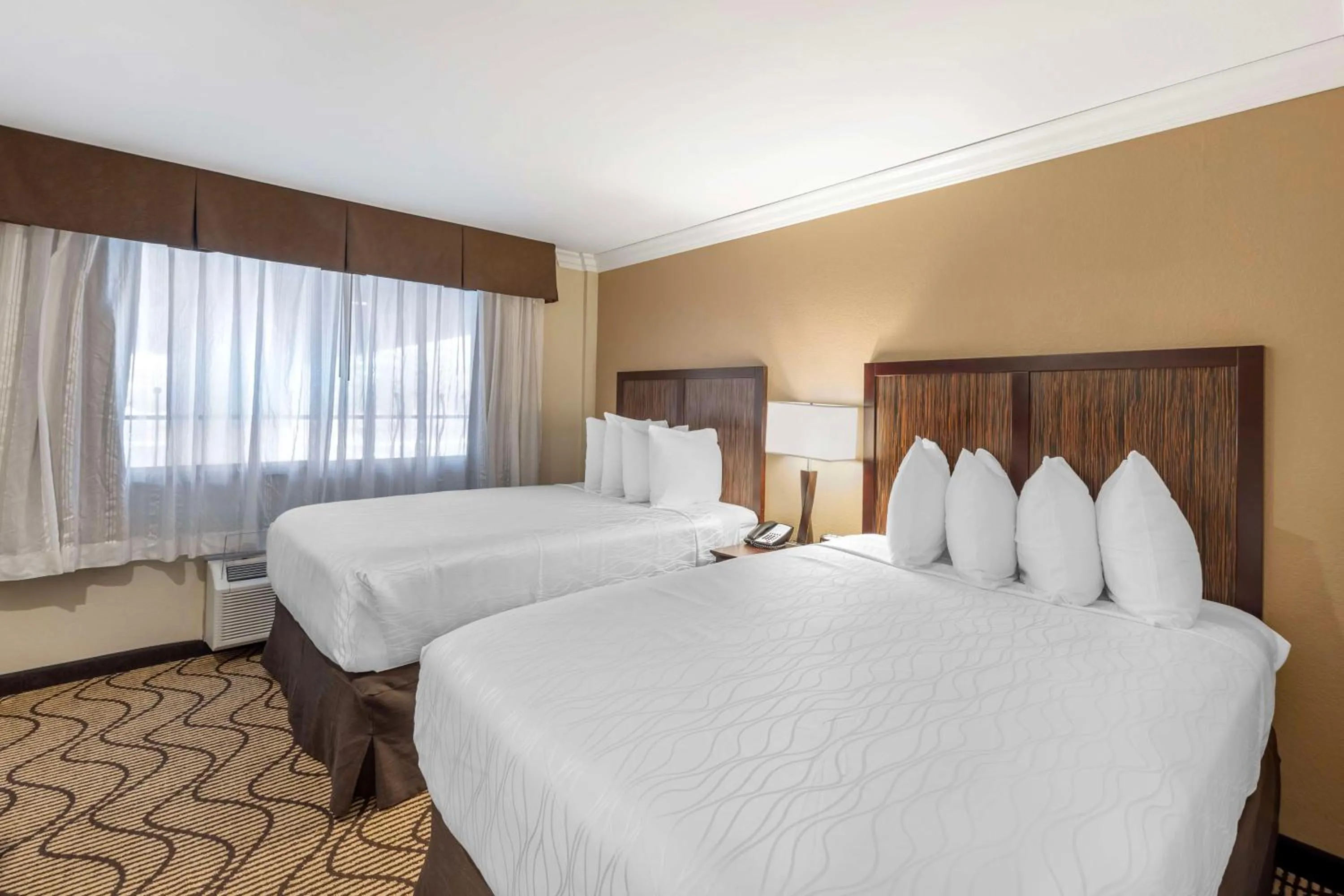 Bedroom, Bed in Best Western Plus Orchid Hotel & Suites