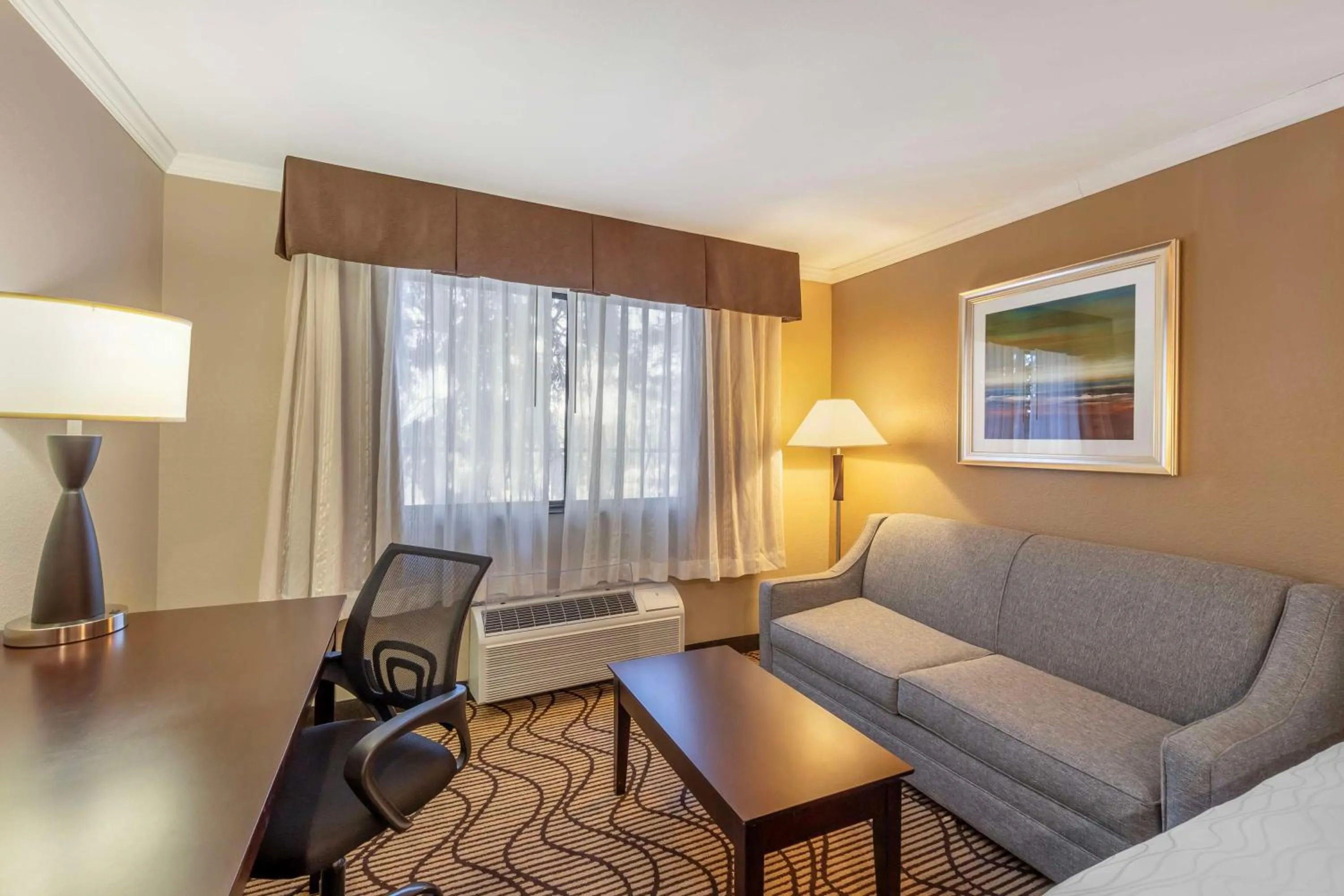 Bedroom in Best Western Plus Orchid Hotel & Suites