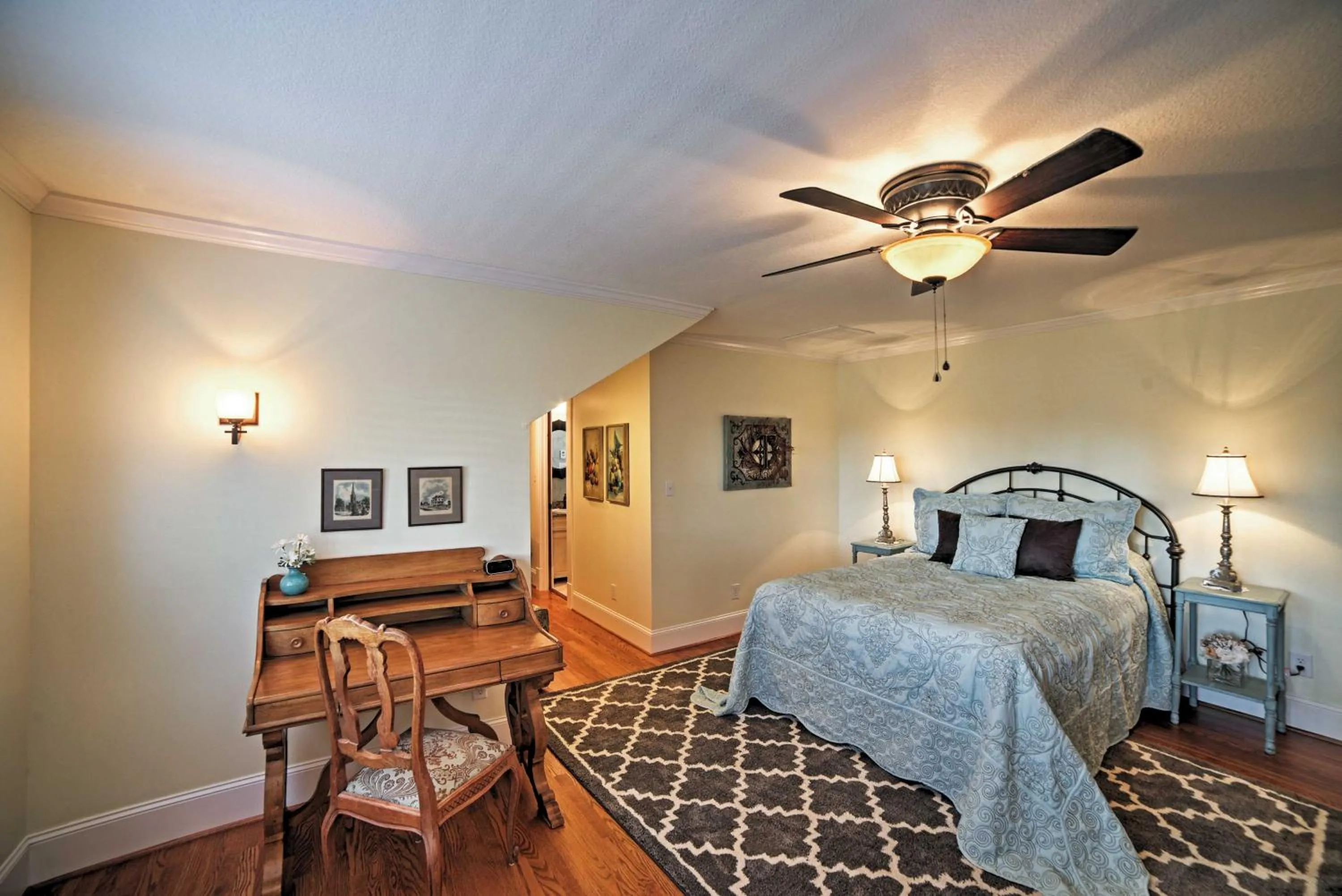 Bed in Spacious and Stunning Cleveland Getaway on 1 Acre