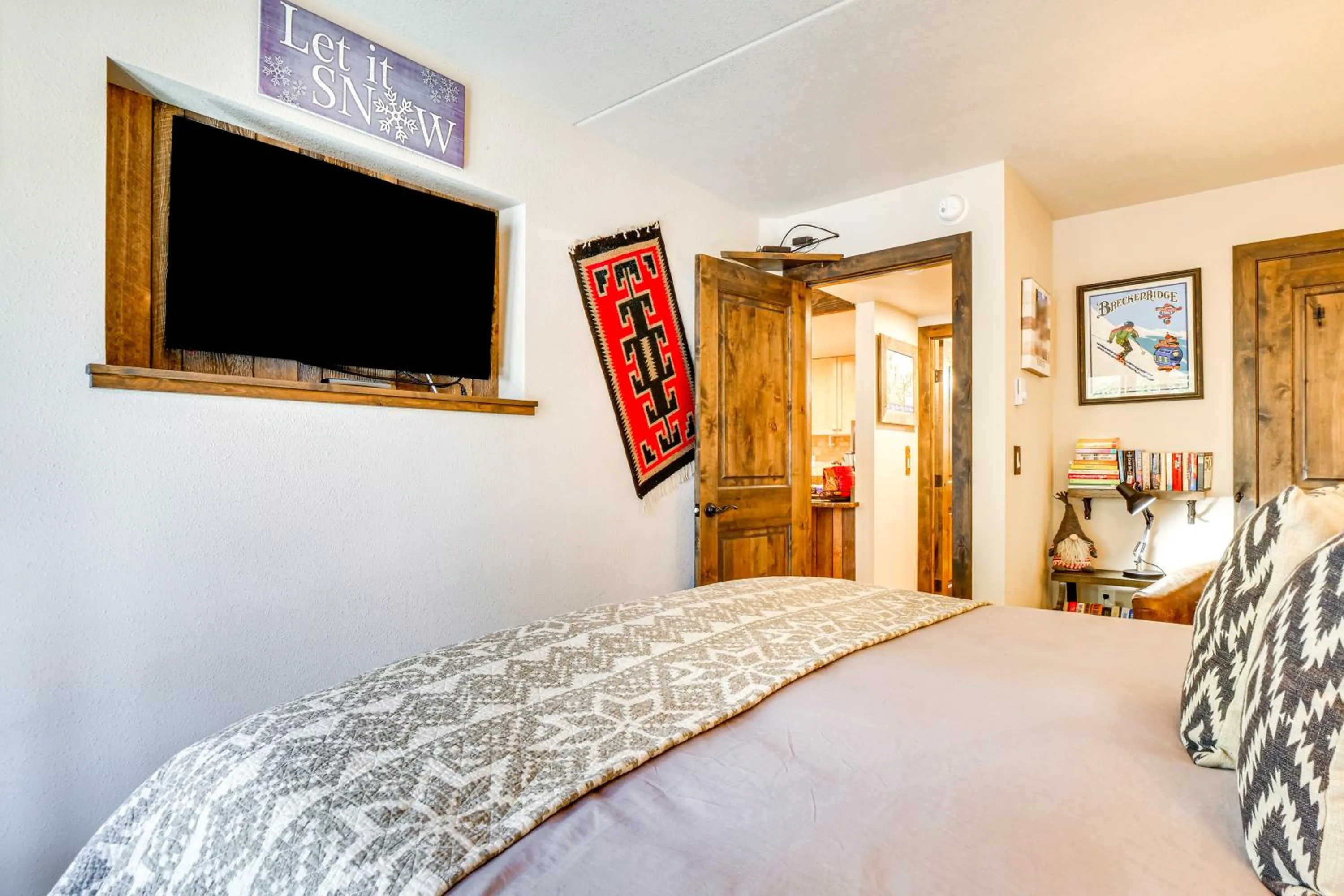 Bed in Breck Ski-InandSki-Out Condo Near Main Street!