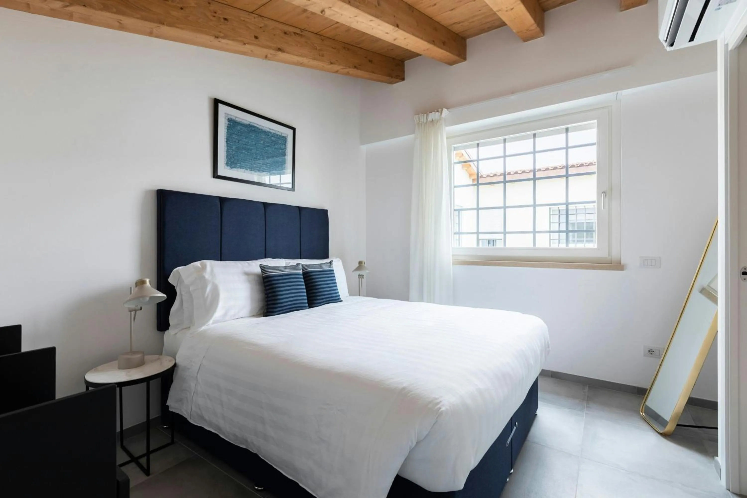 Bedroom, Bed in Sonder by Marriott Bonvoy San Lorenzo Apartments