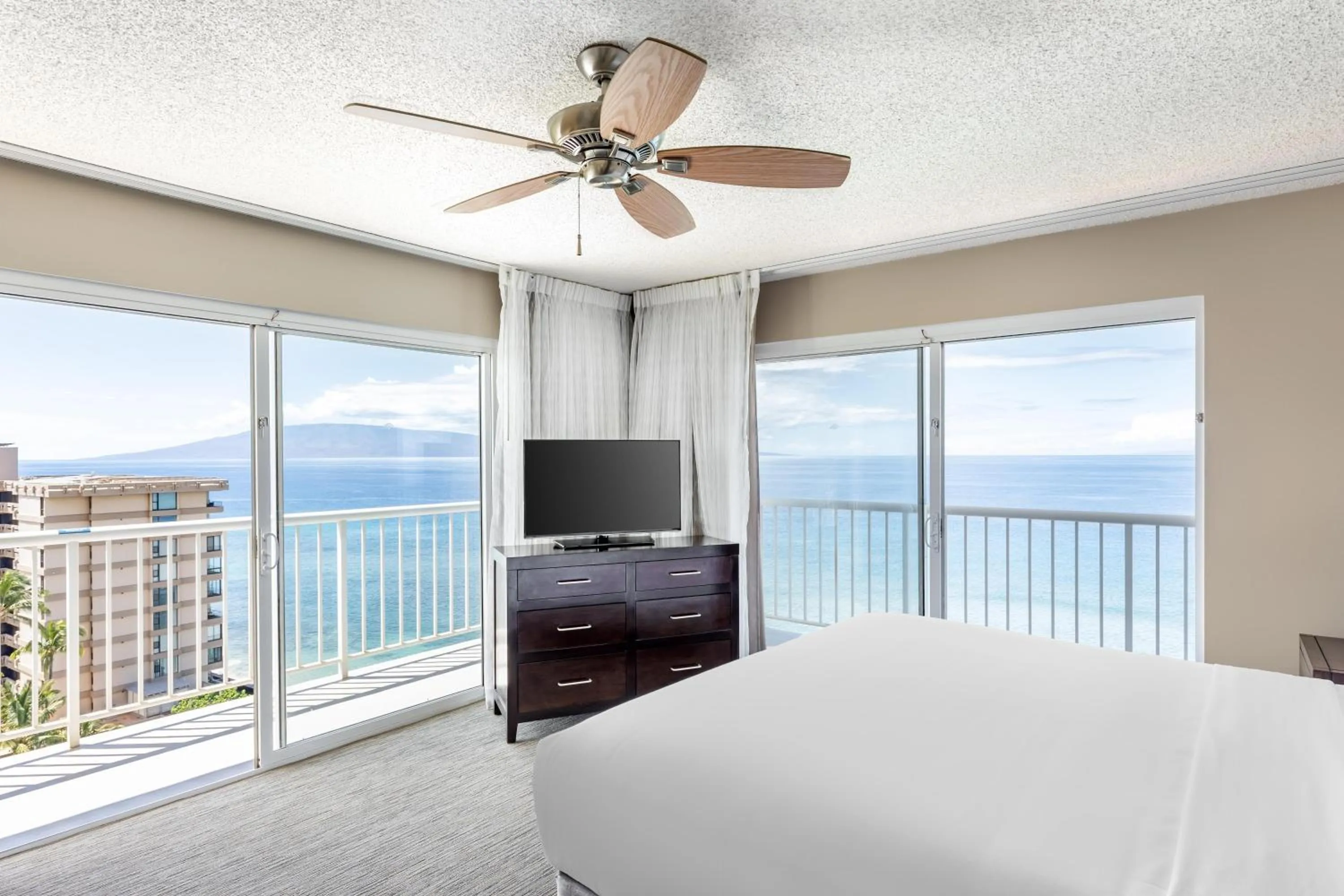 View (from property/room), Bed in Hilton Vacation Club Ka'anapali Beach Maui