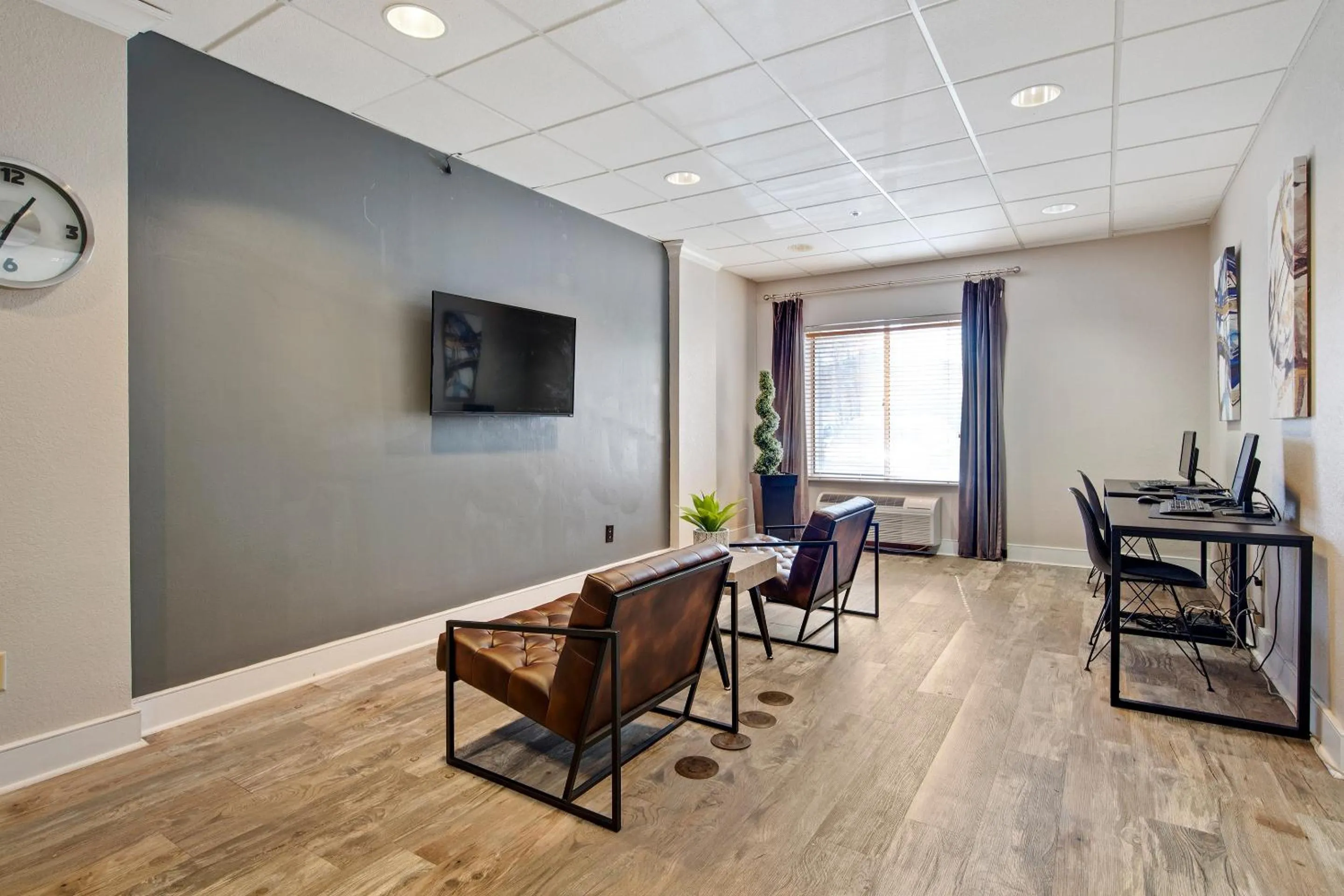 Other in Suburban Studios Orlando - Ocoee-Winter Garden