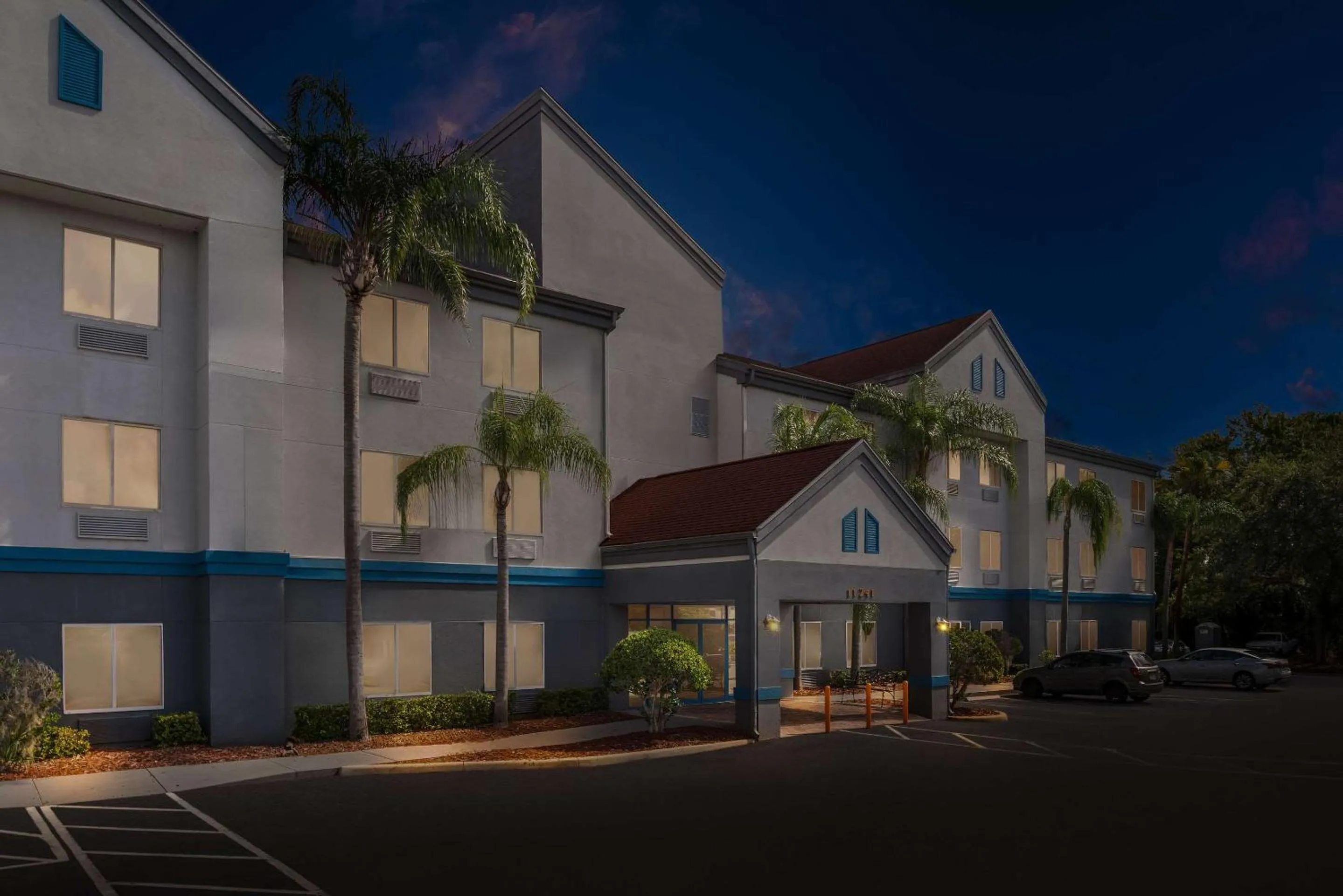 Property building in Suburban Studios Orlando - Ocoee-Winter Garden