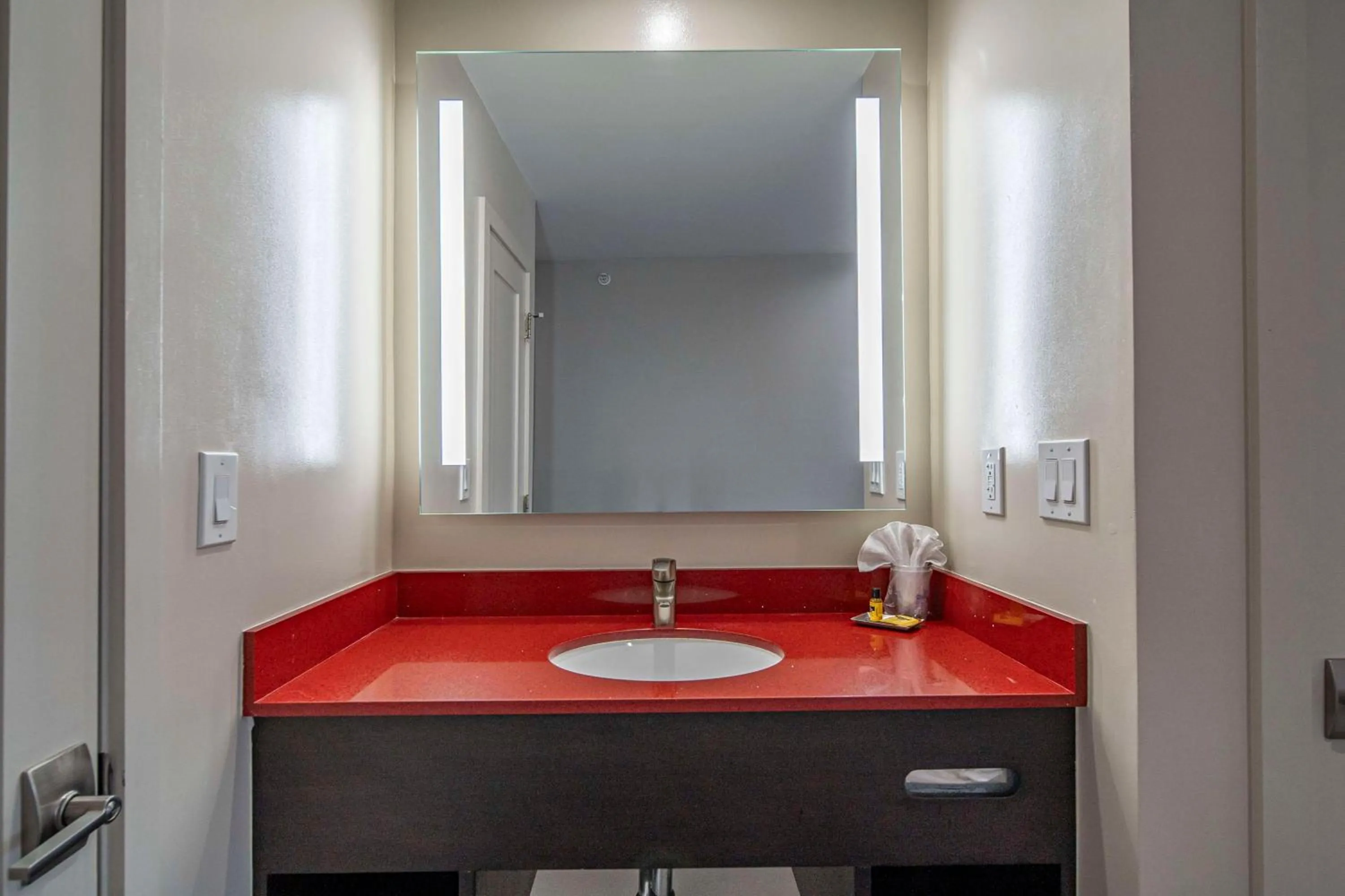 Bathroom in Aiden Los Angeles Downtown Dragon Gate Inn