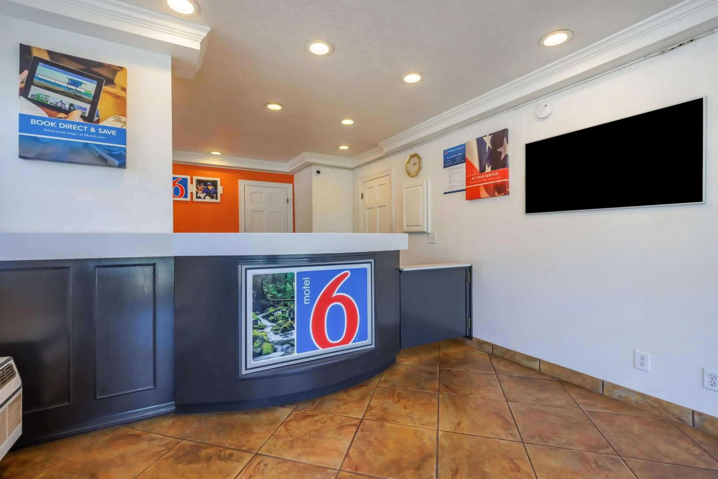 Lobby or reception in Motel 6-Canby, OR