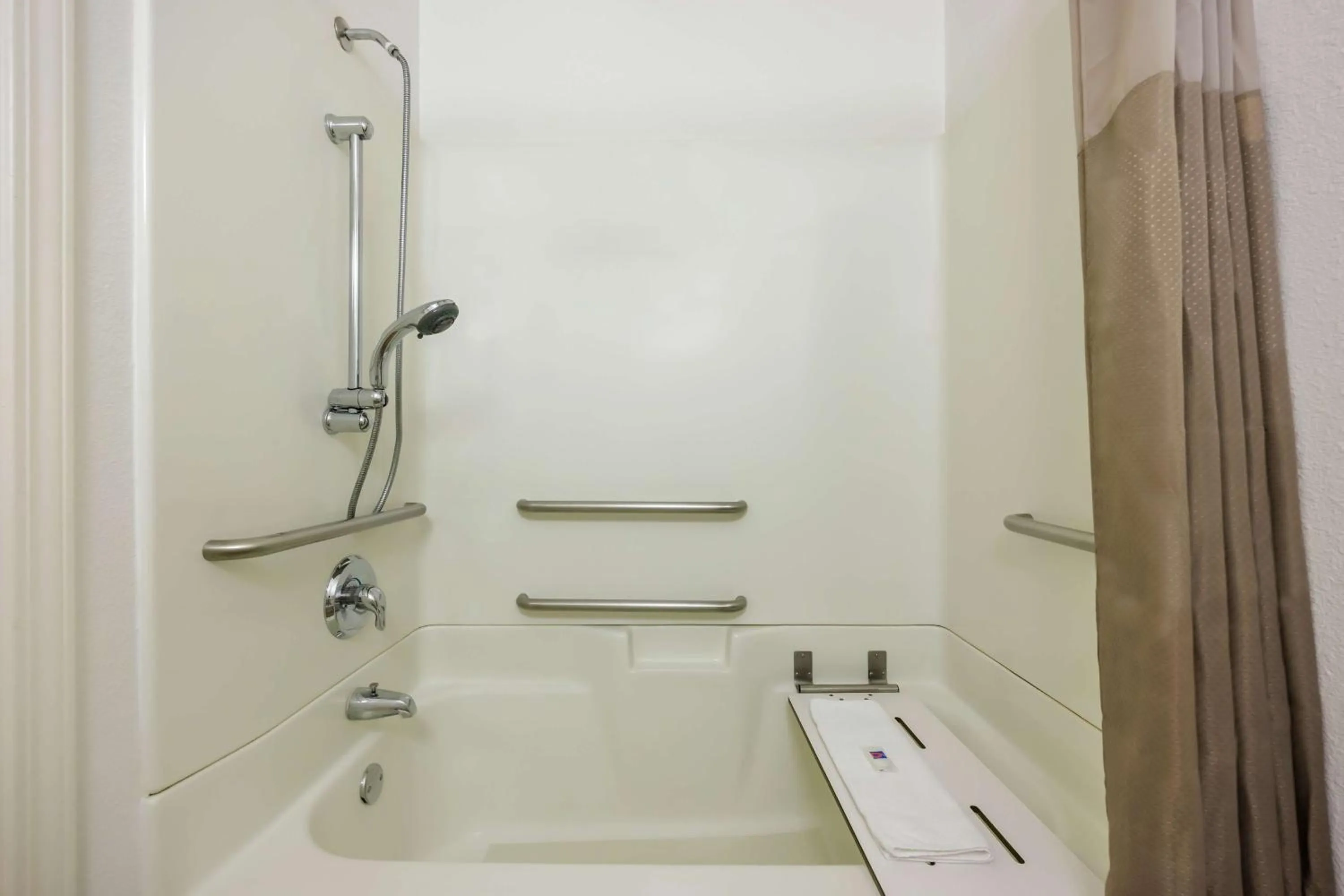 Bathroom in Motel 6-Canby, OR