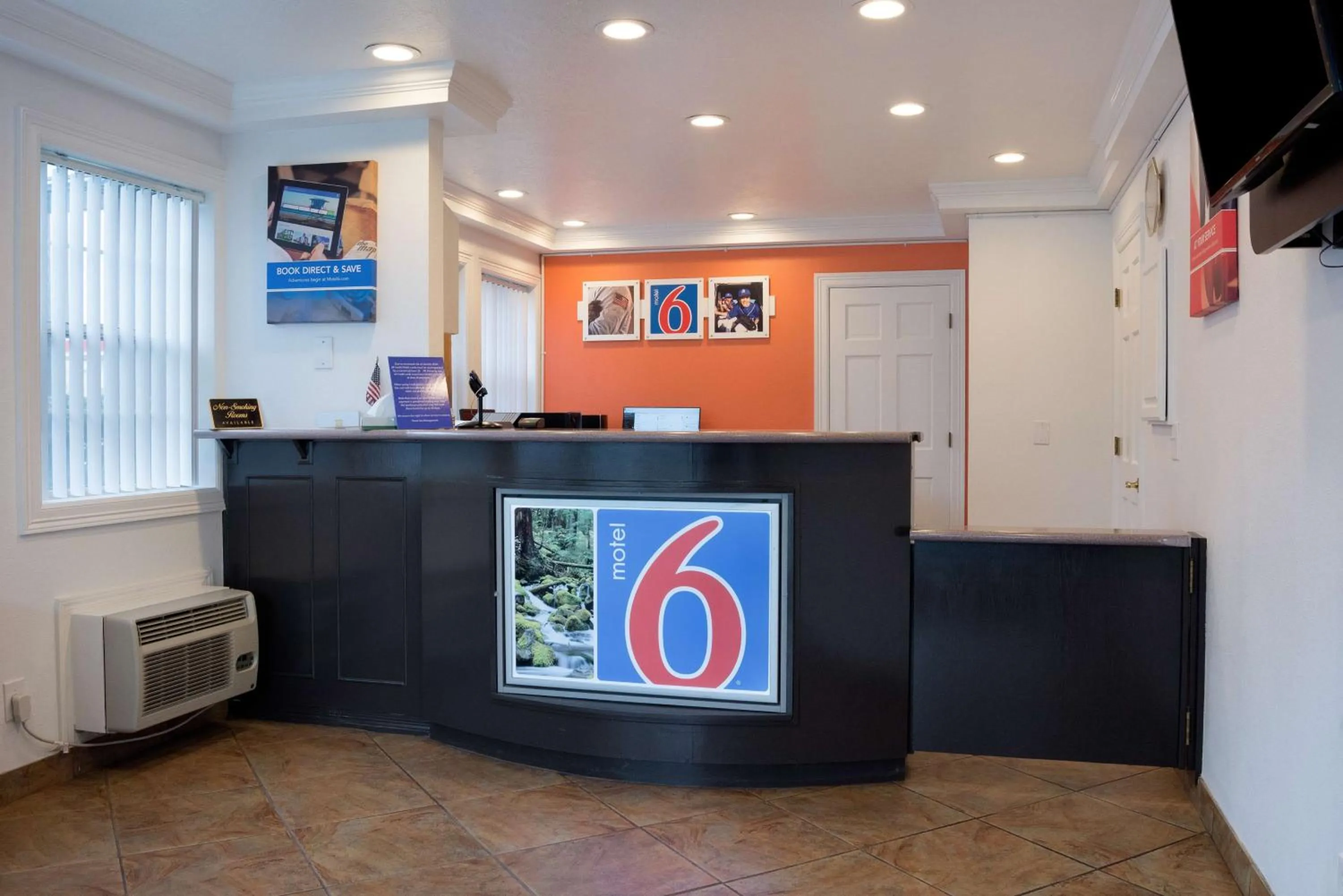 Lobby or reception in Motel 6-Canby, OR