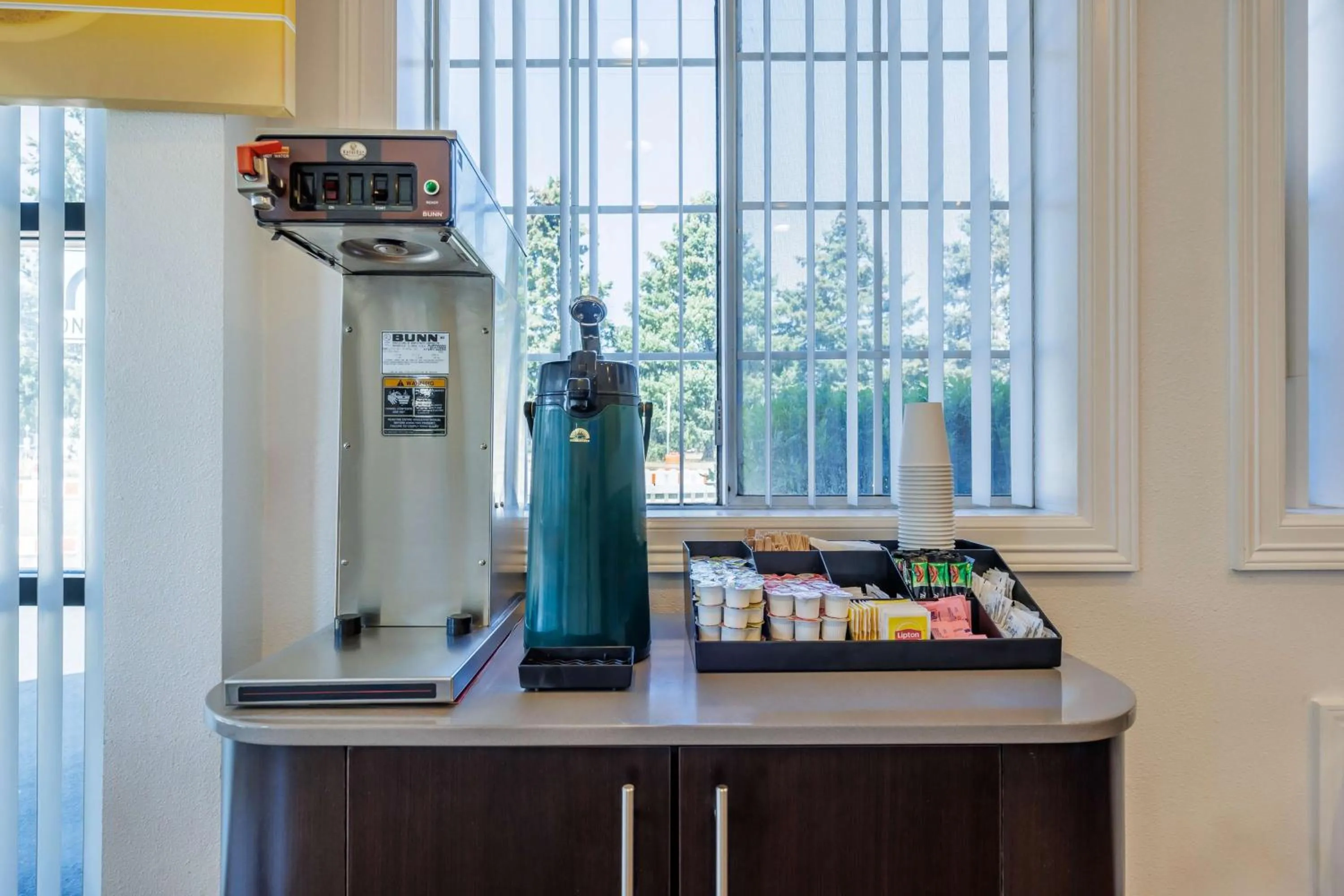 Restaurant/places to eat in Motel 6-Canby, OR