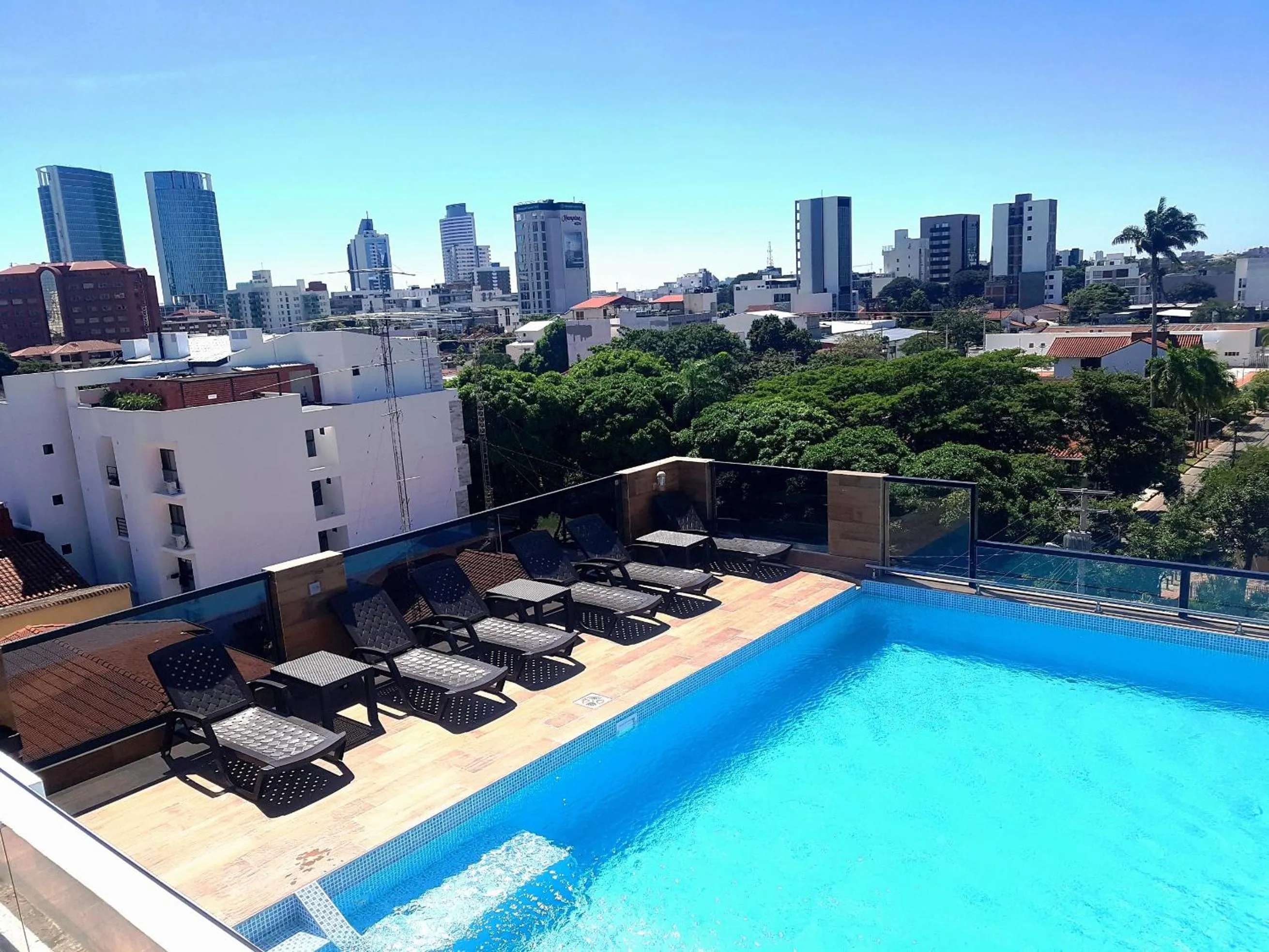 Property building in Premium Suites Deluxe Aparthotel Equipetrol