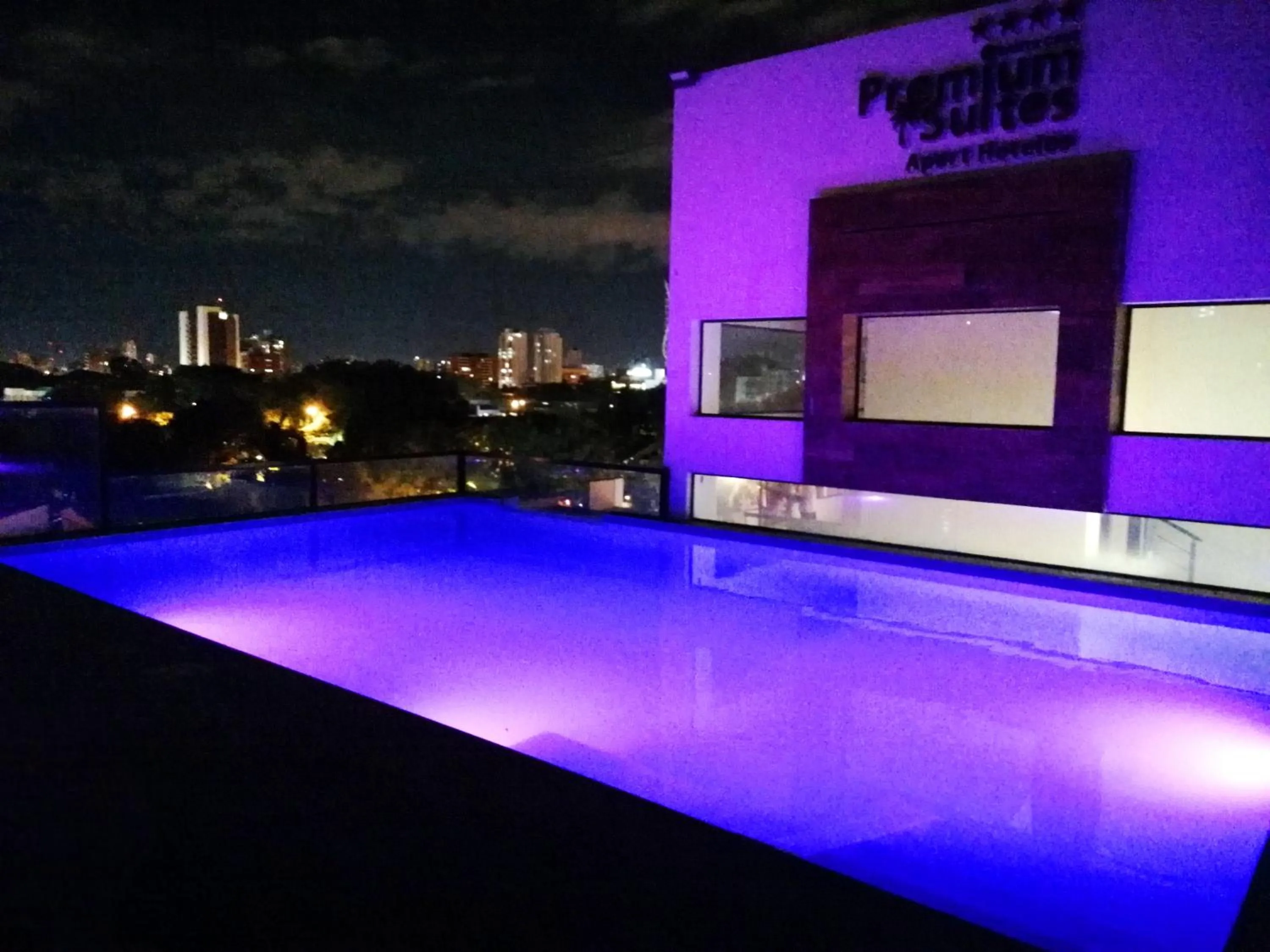 Property building in Premium Suites Deluxe Aparthotel Equipetrol