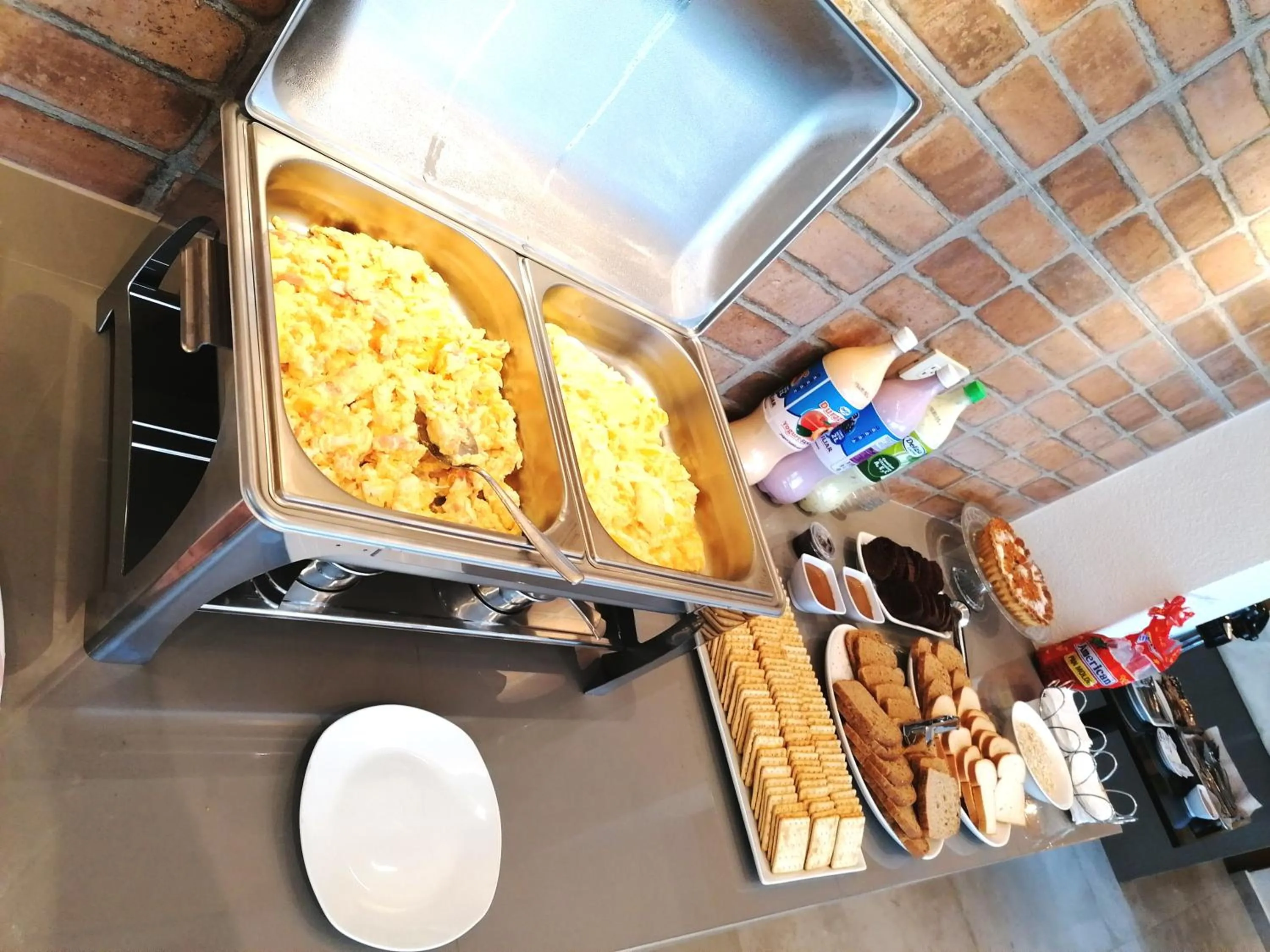 Restaurant/places to eat in Premium Suites Deluxe Aparthotel Equipetrol