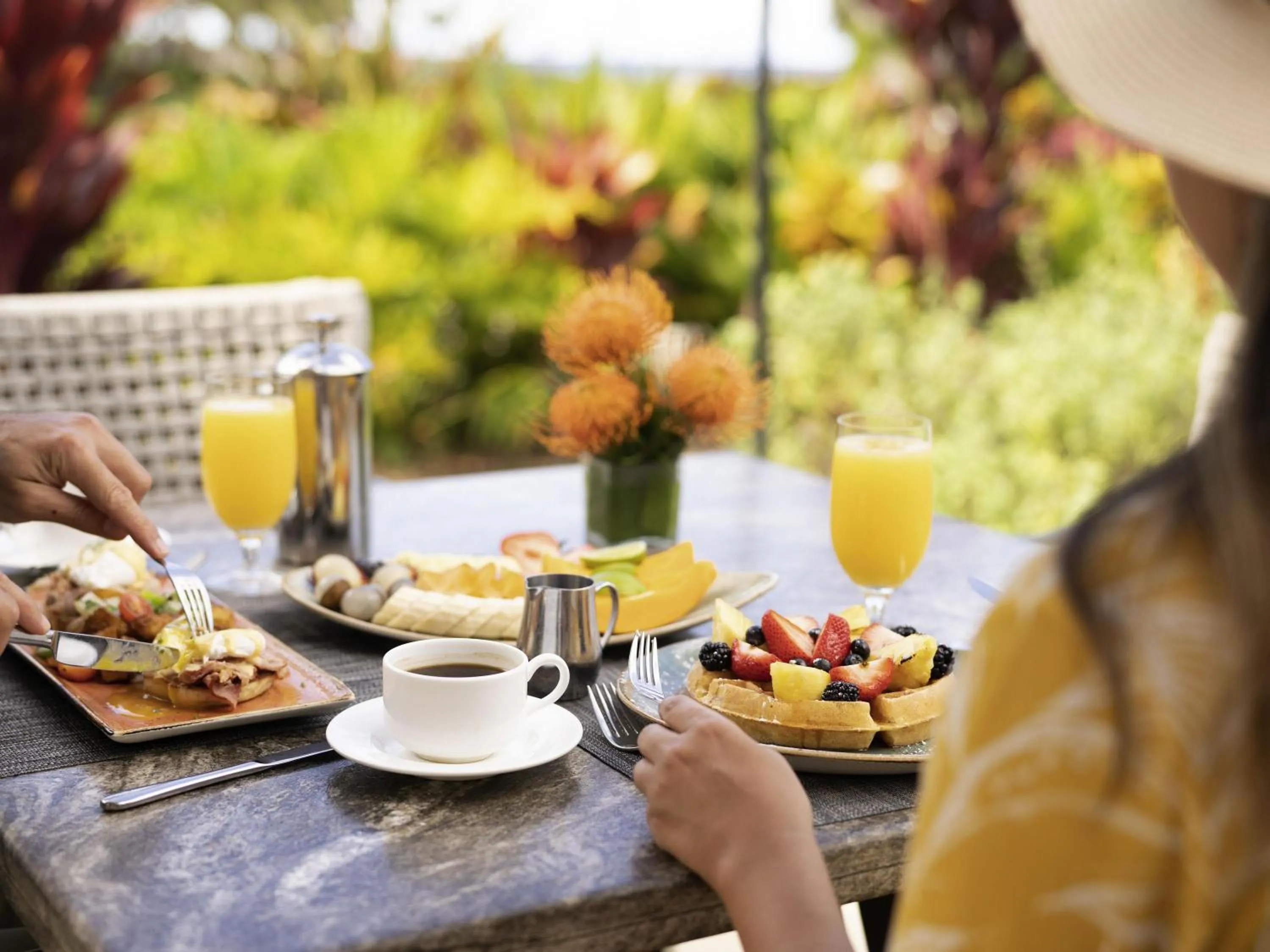 Restaurant/places to eat in Fairmont Orchid