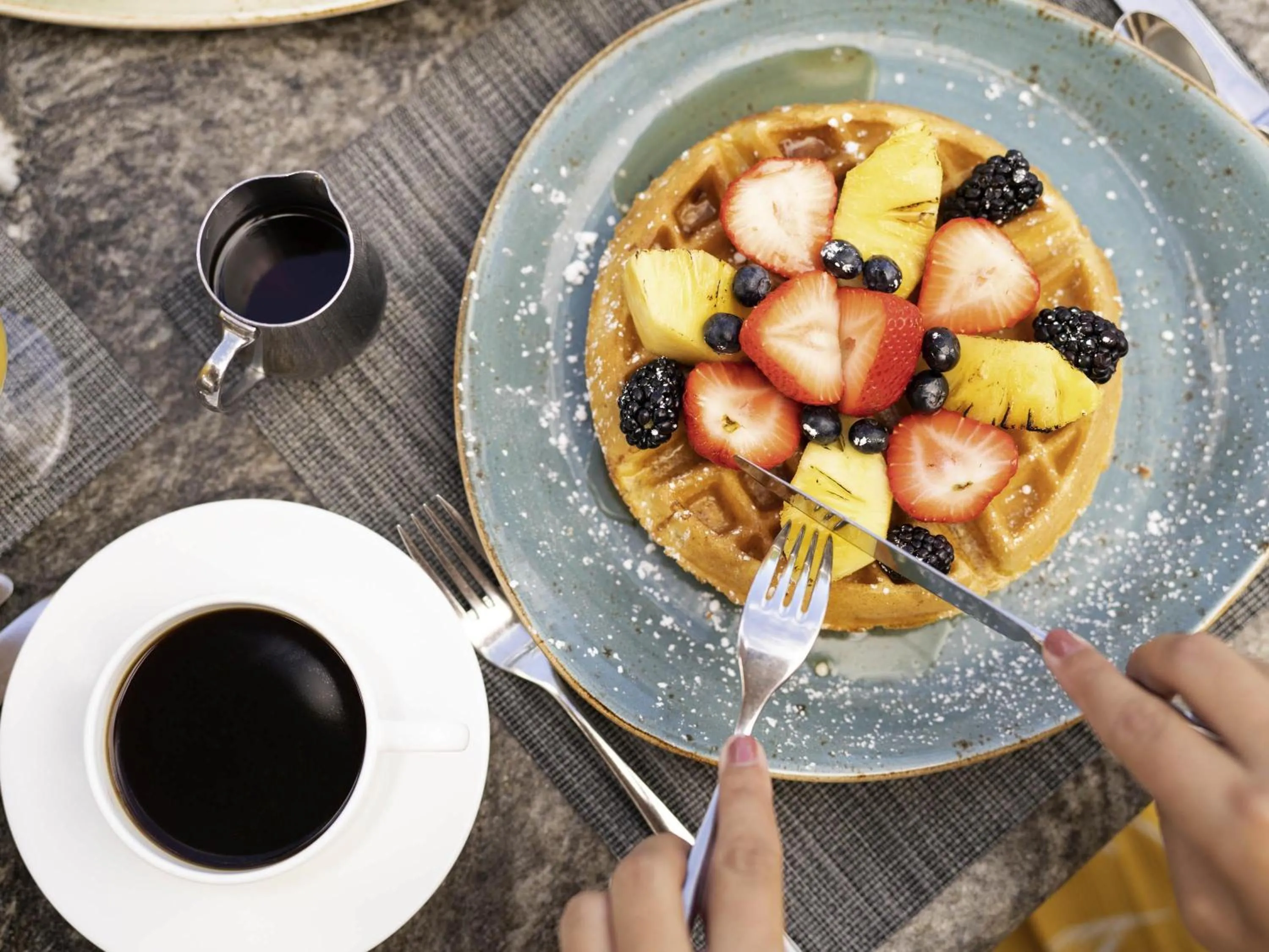 Restaurant/places to eat in Fairmont Orchid