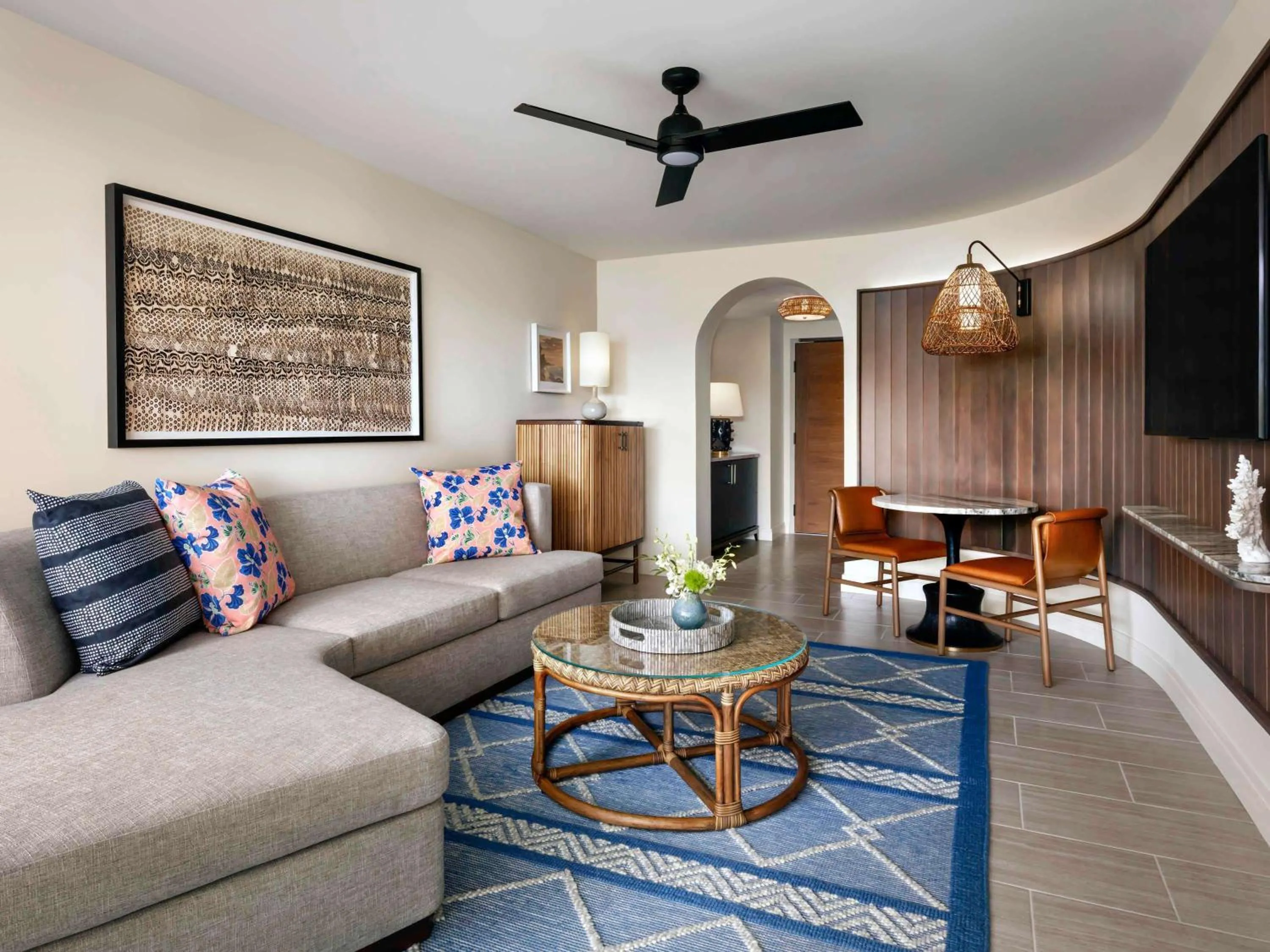 Corner Suite with Two Double Beds, Sofa Bed and Garden View in Fairmont Kea Lani, Maui