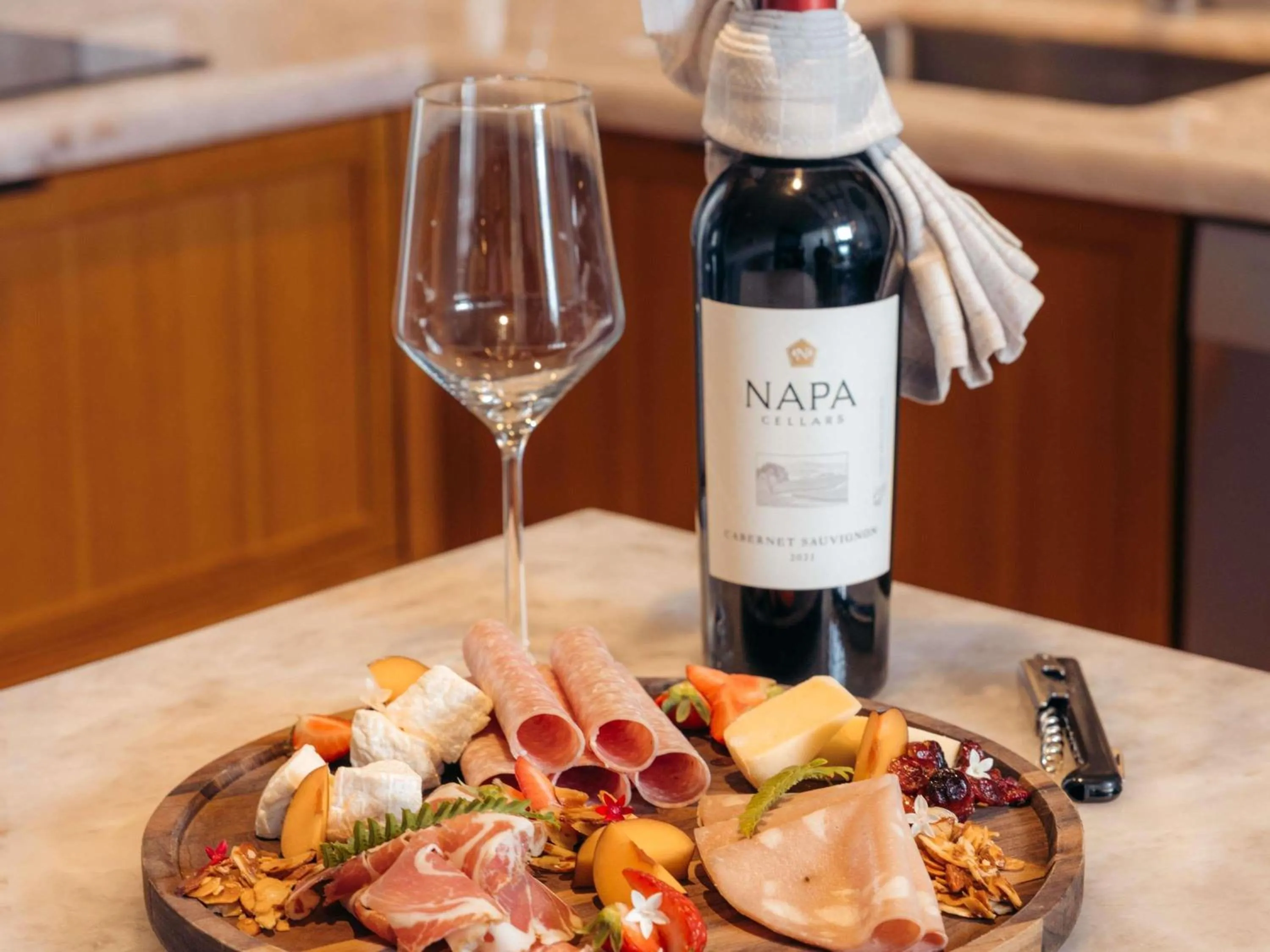 Restaurant/places to eat in Fairmont Kea Lani, Maui