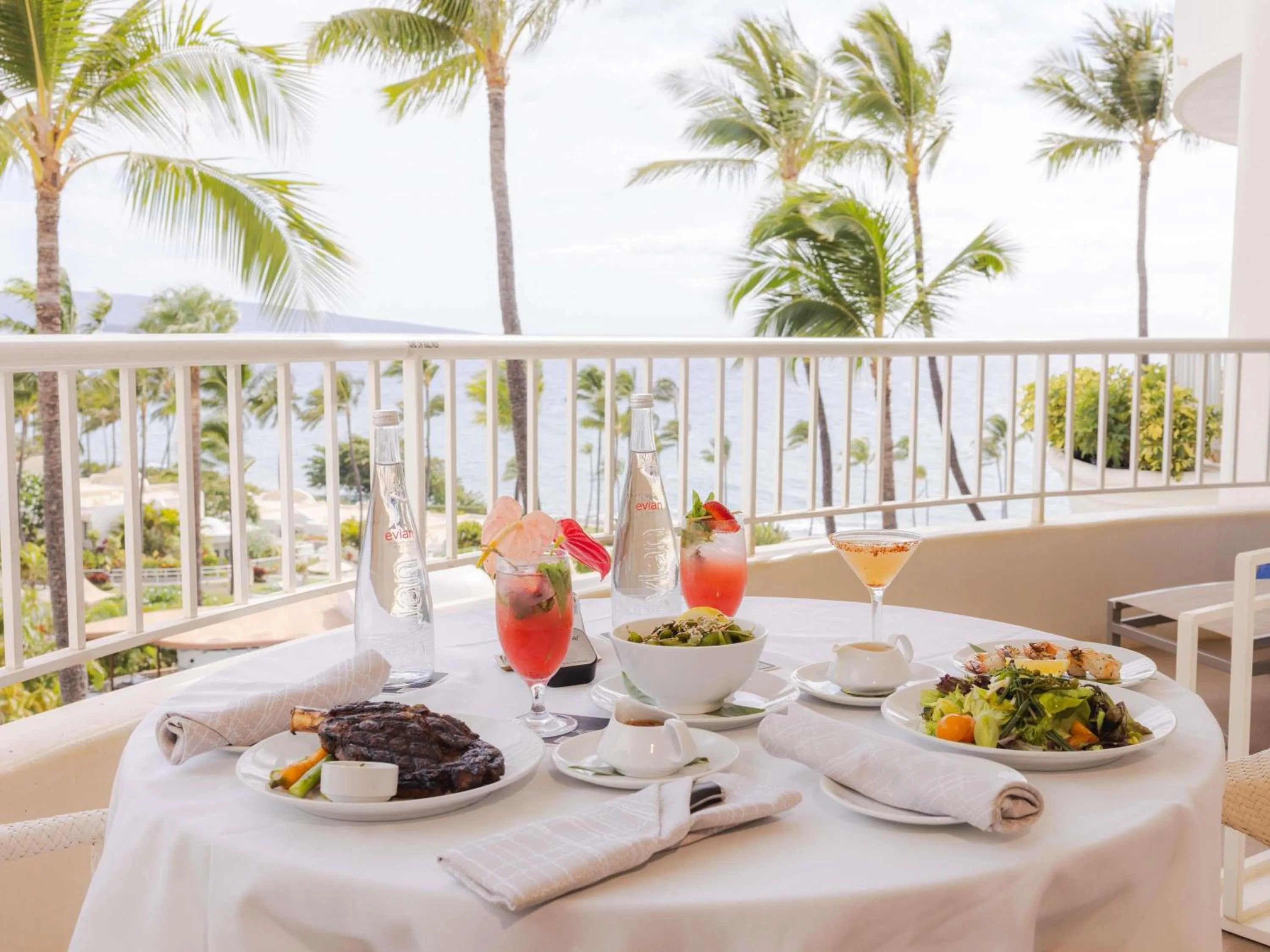 Restaurant/places to eat in Fairmont Kea Lani, Maui