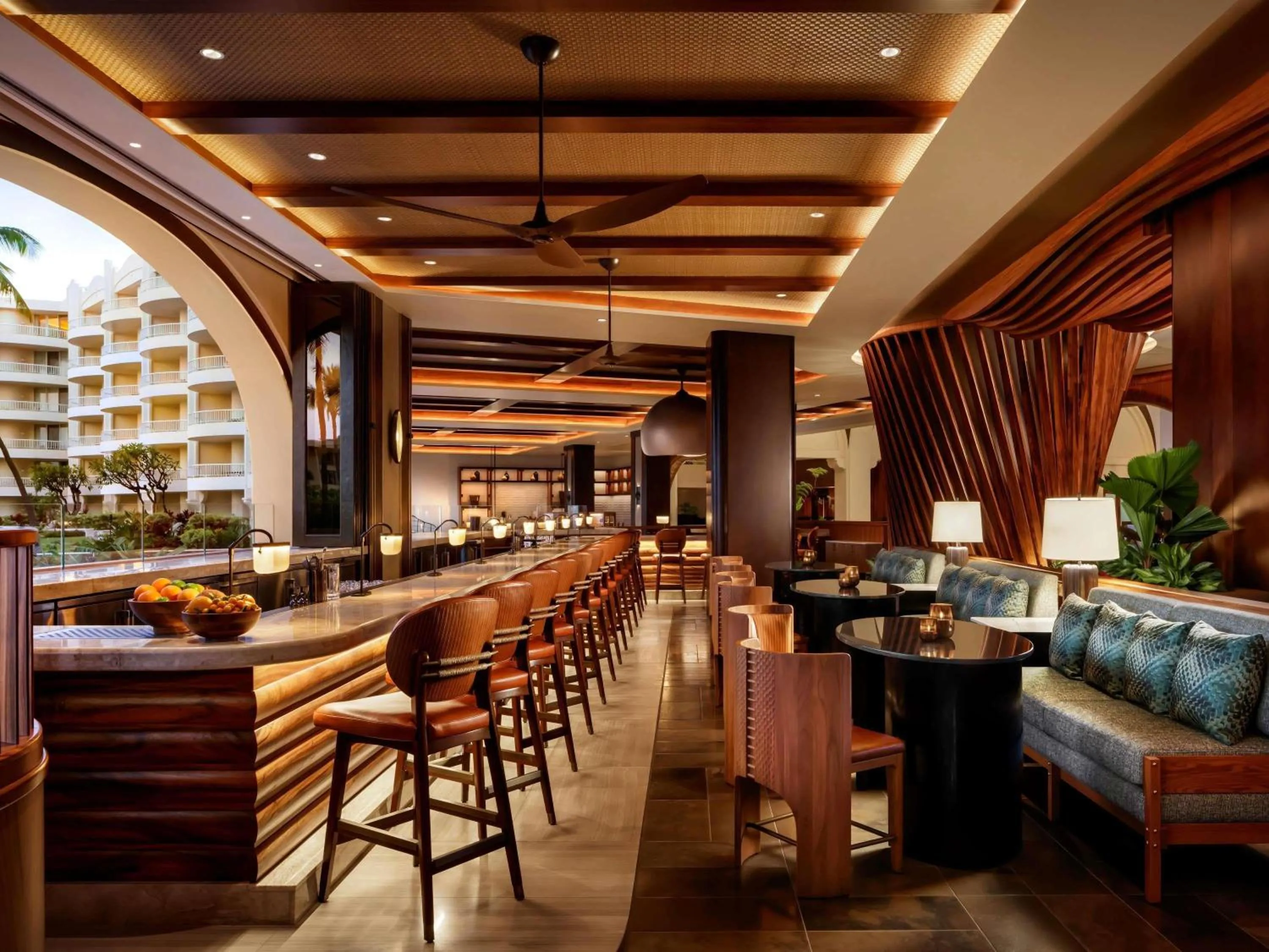 Restaurant/places to eat in Fairmont Kea Lani, Maui