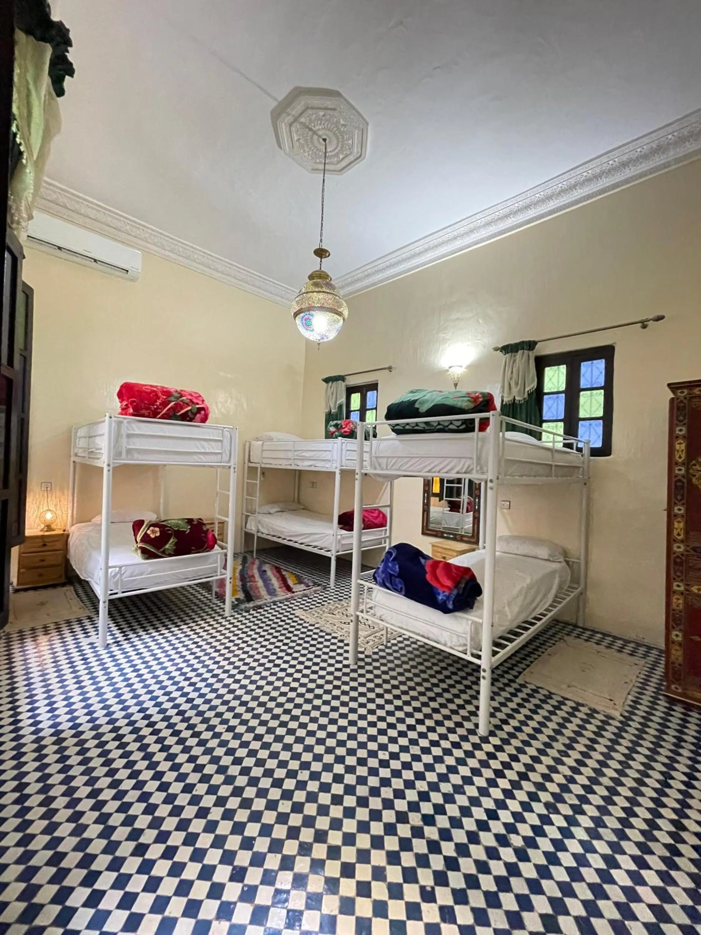 bunk bed, Bed in Dar Atlantic