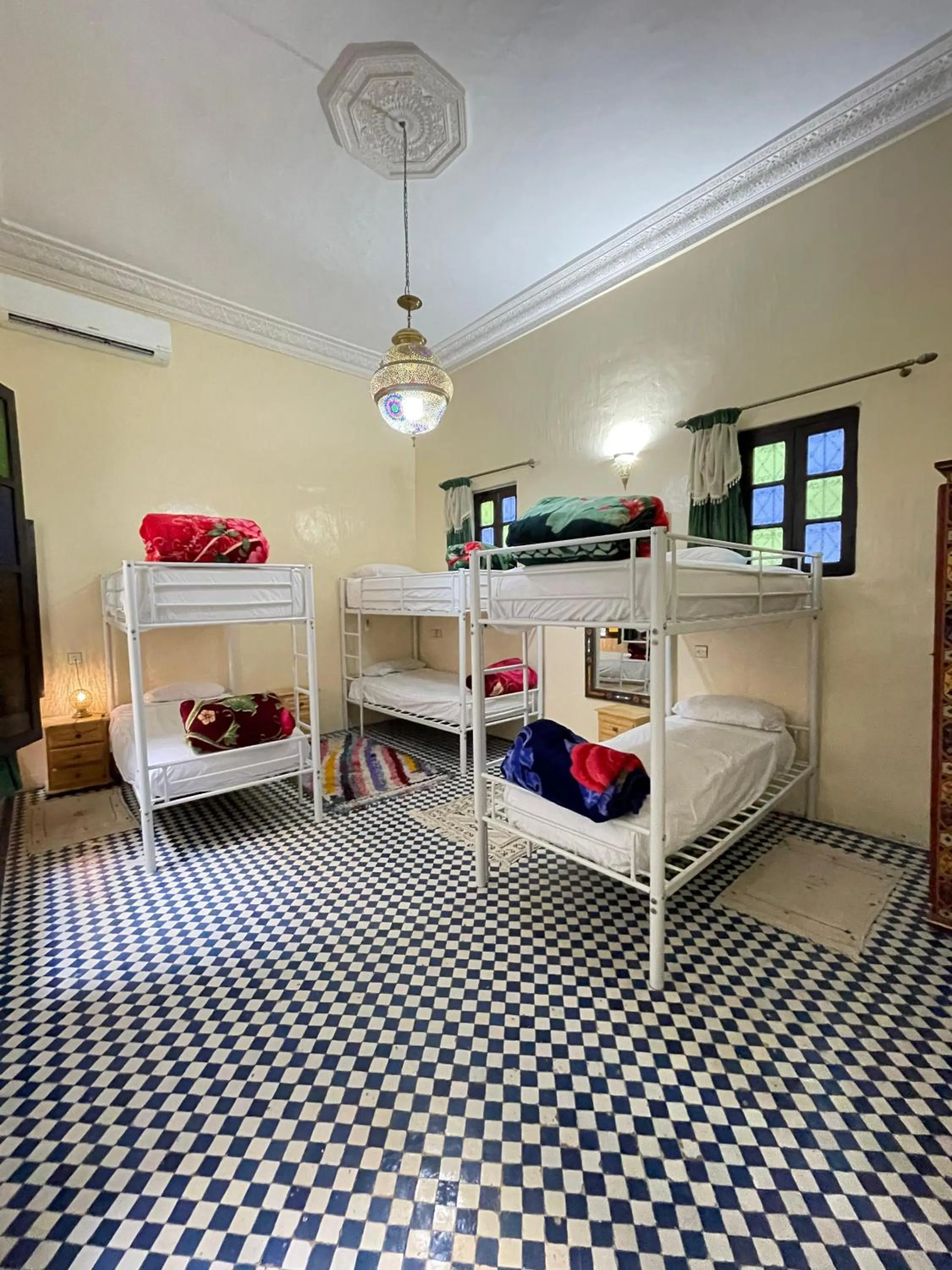 bunk bed, Bed in Dar Atlantic