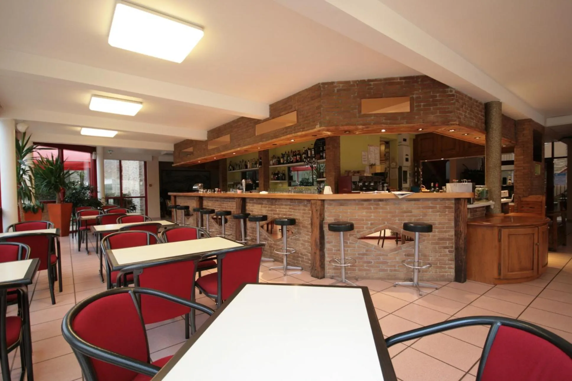 Lounge or bar in Logis Auberge La Diege