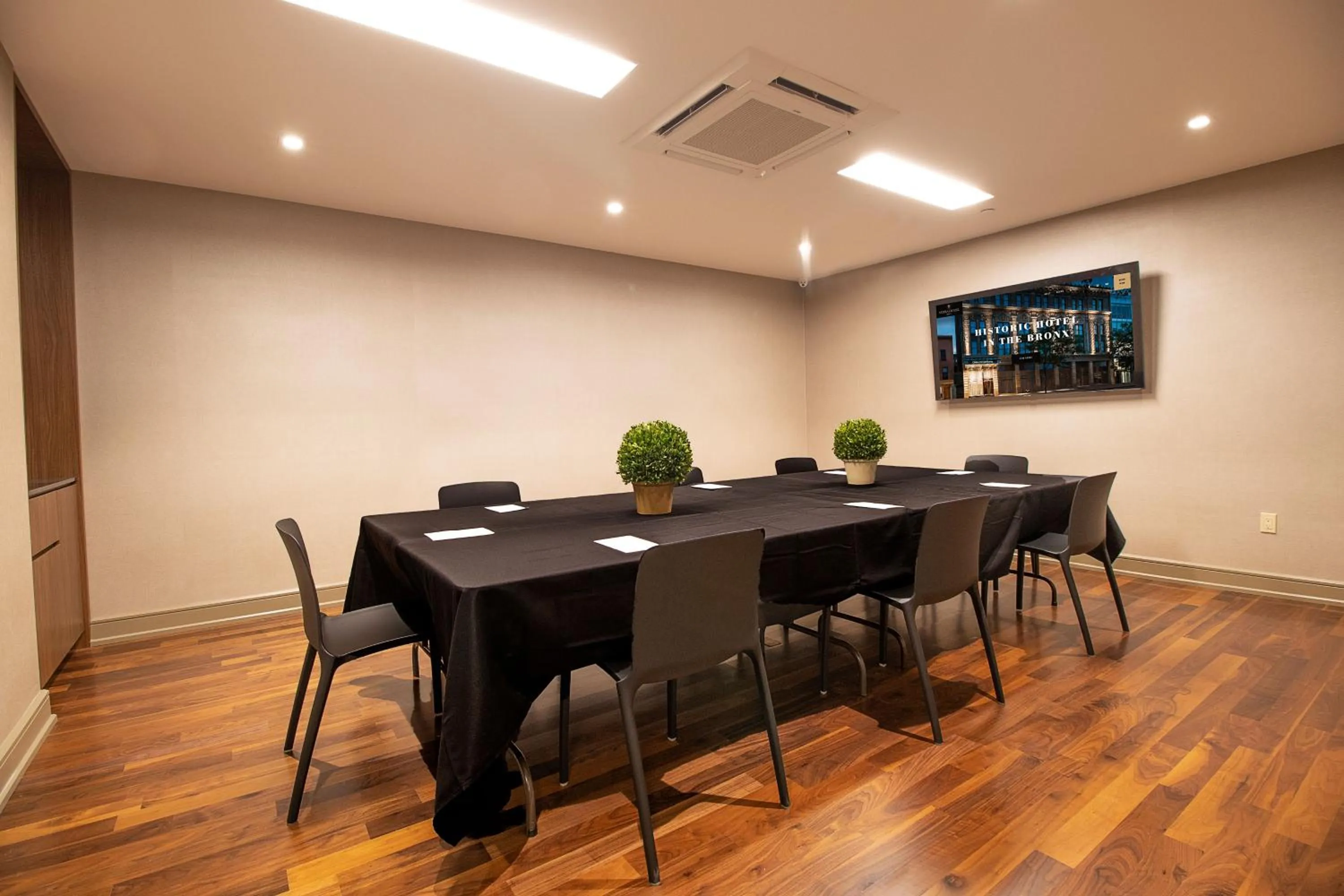 Meeting/conference room in Opera House Hotel